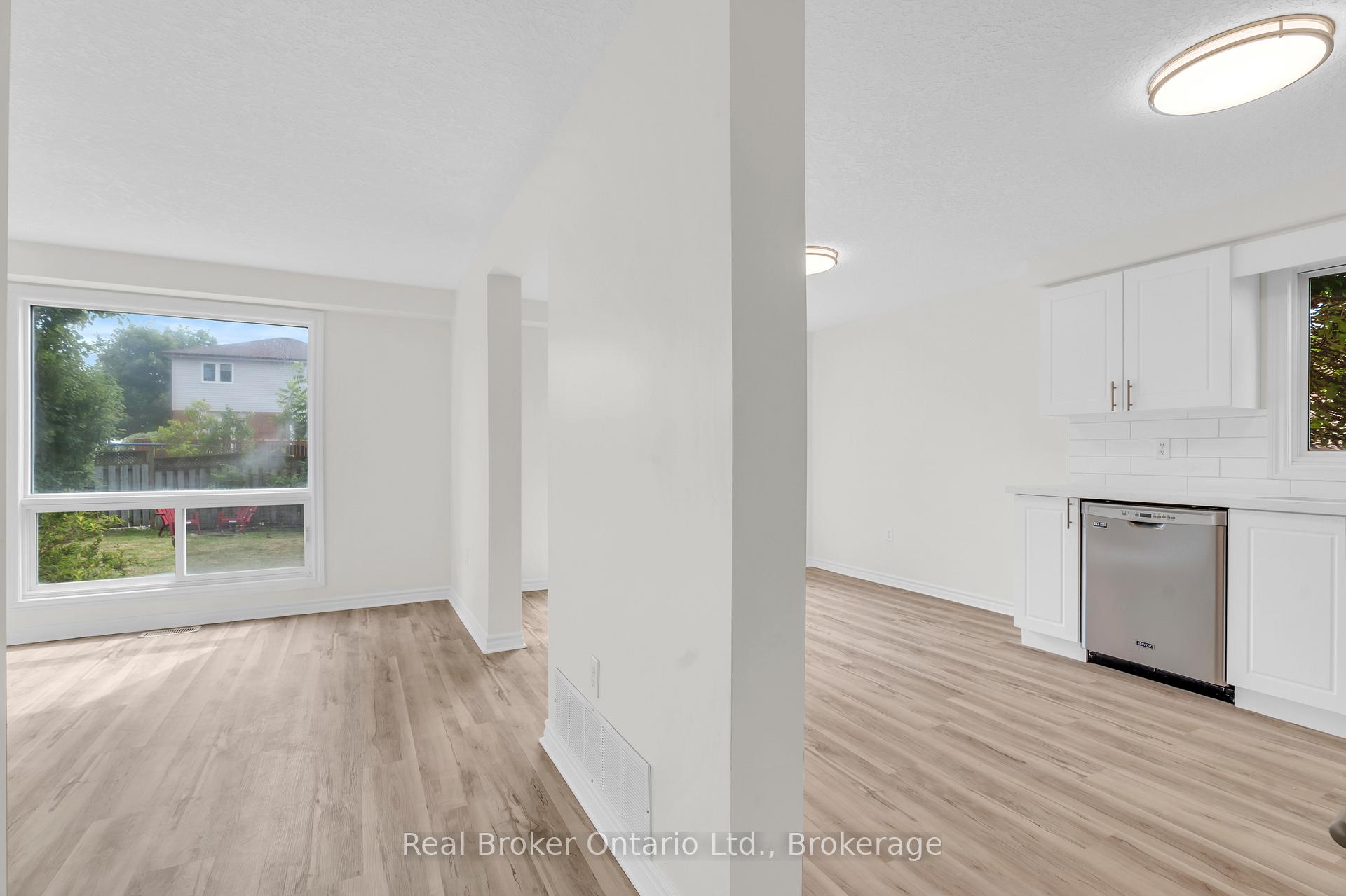Photo 7 of 41 Candlewood Drive, Guelph, Willow West/Sugarbush/West Acres — HOMEH