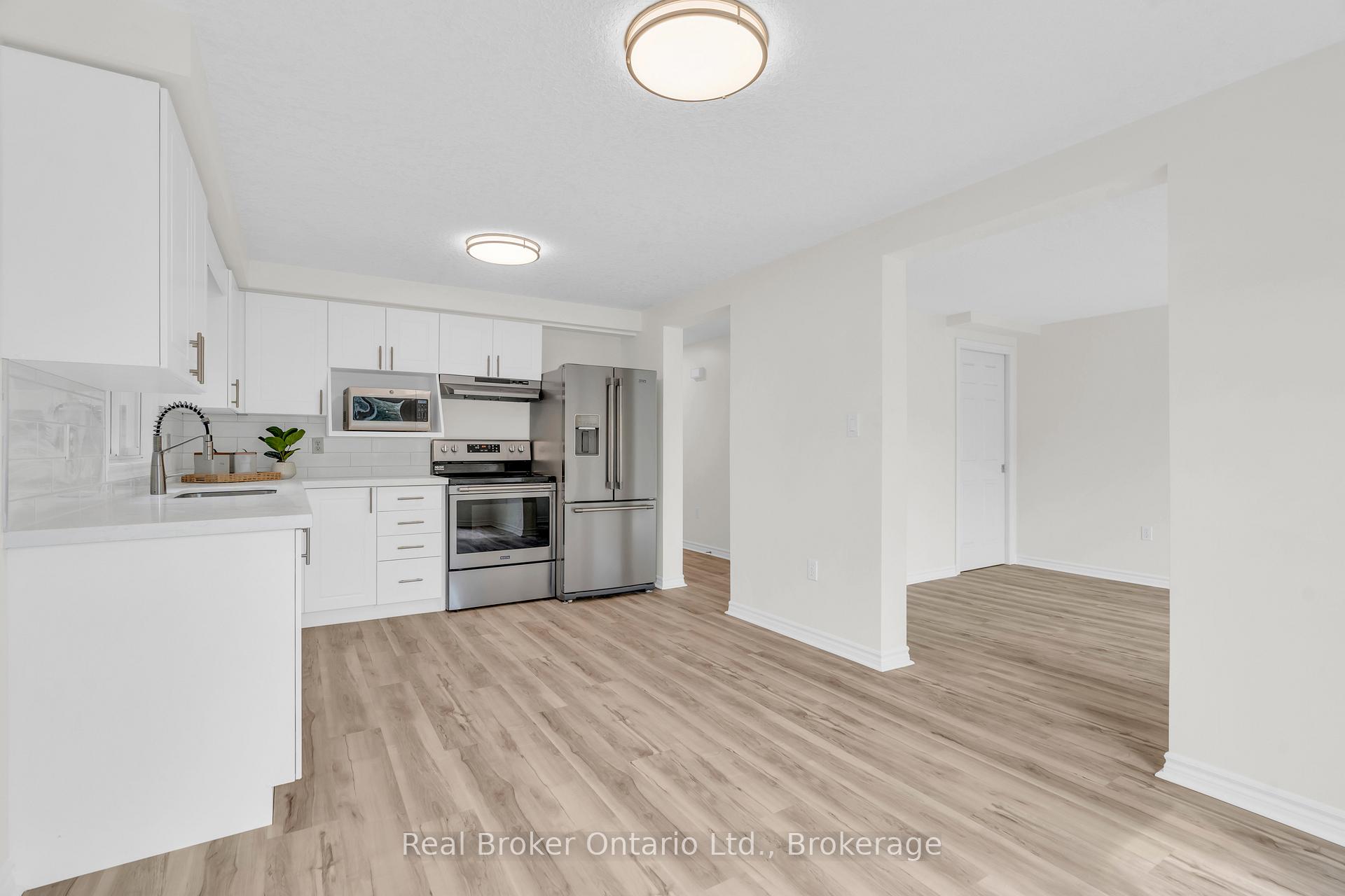 Photo 17 of 41 Candlewood Drive, Guelph, Willow West/Sugarbush/West Acres — HOMEH
