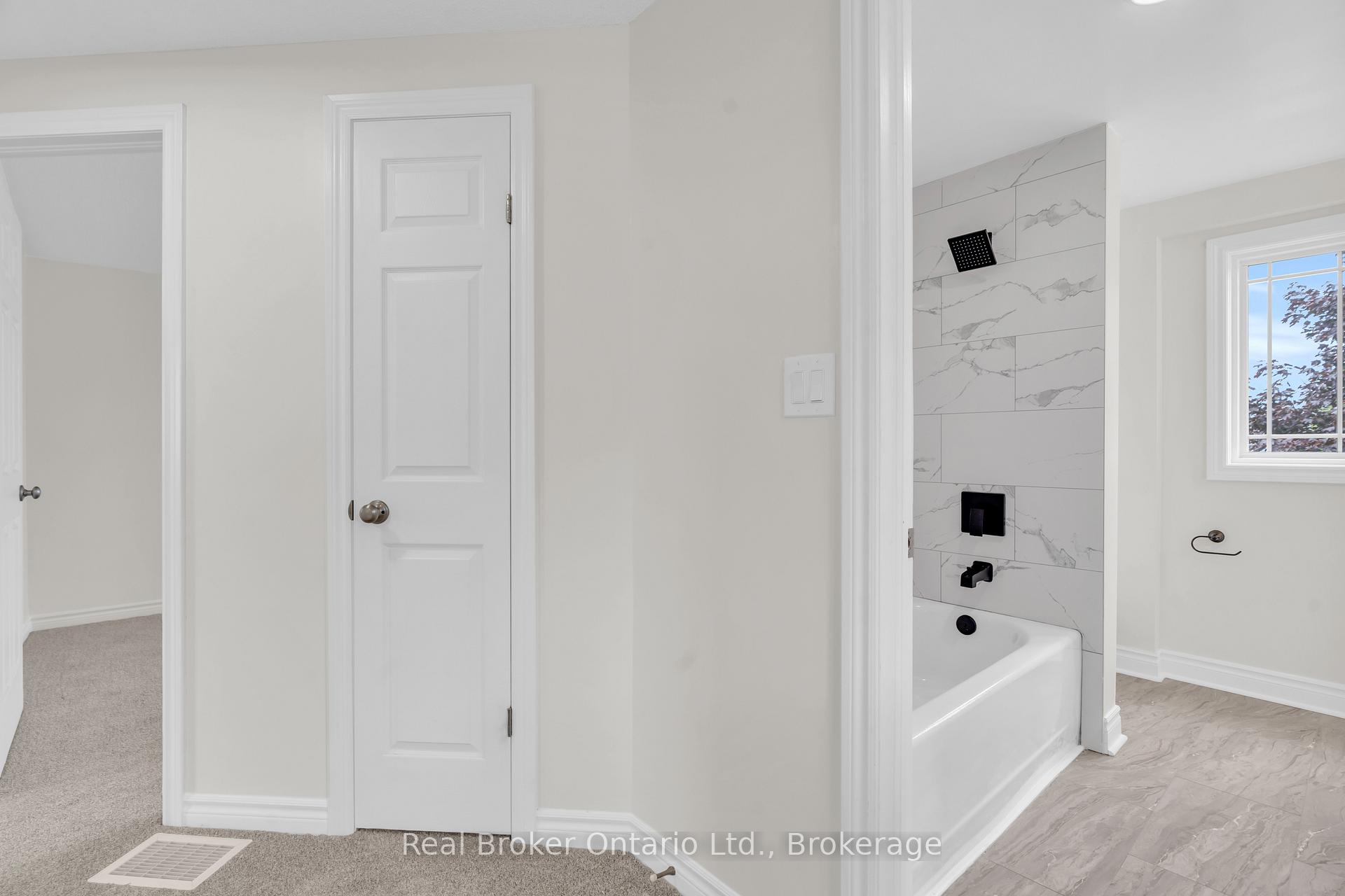 Photo 19 of 41 Candlewood Drive, Guelph, Willow West/Sugarbush/West Acres — HOMEH