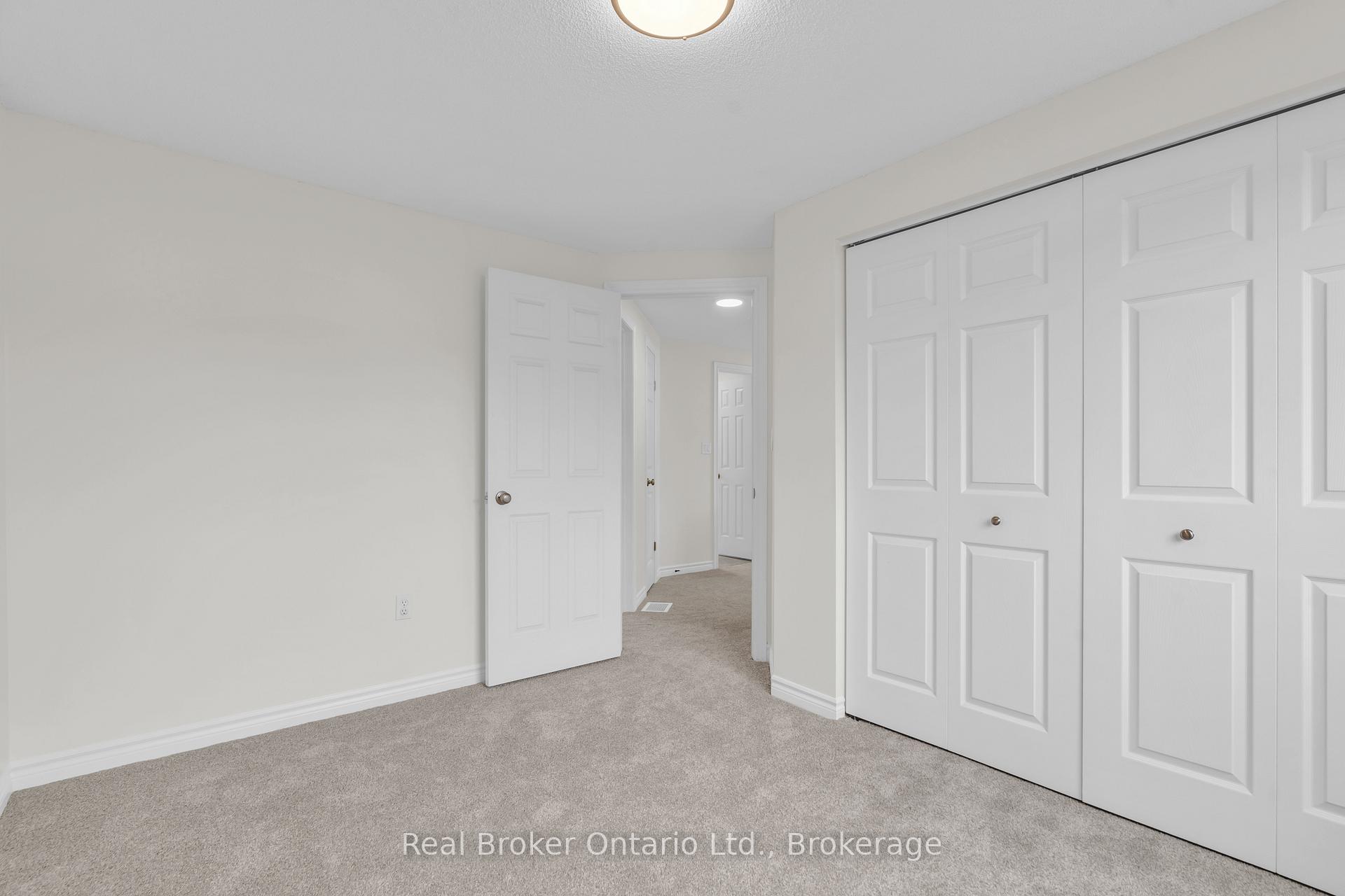 Photo 25 of 41 Candlewood Drive, Guelph, Willow West/Sugarbush/West Acres — HOMEH