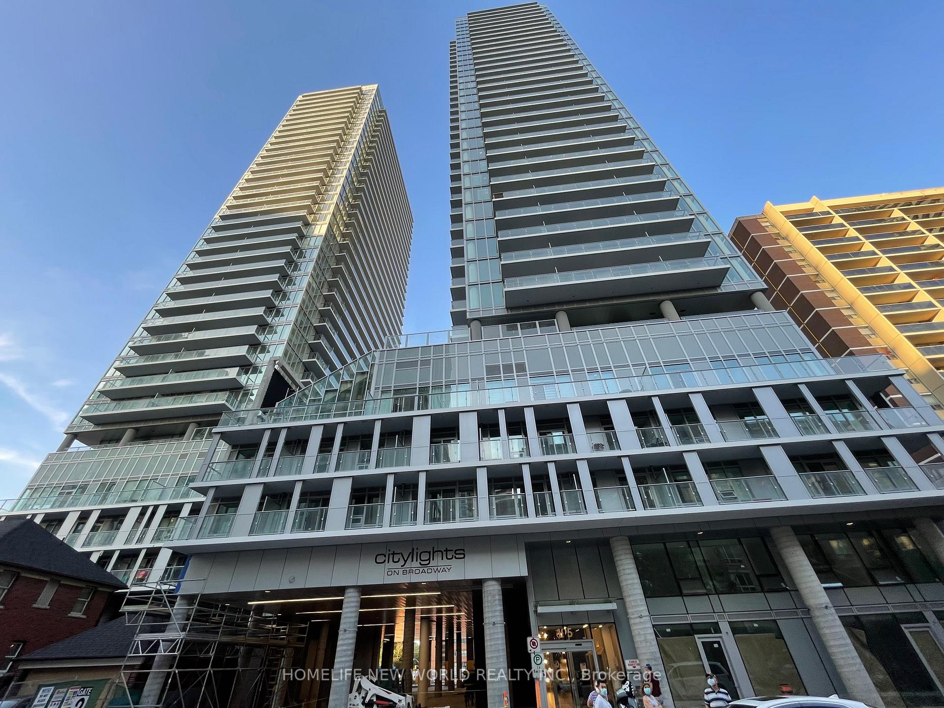 Front of Unit 709, 195 Redpath Avenue