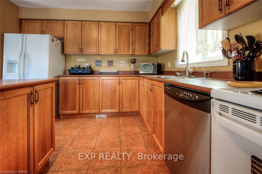 Photo 7 of Unit MAIN LEVEL, 89 Milson Crescent, Guelph, Kortright Hills — HOMEH