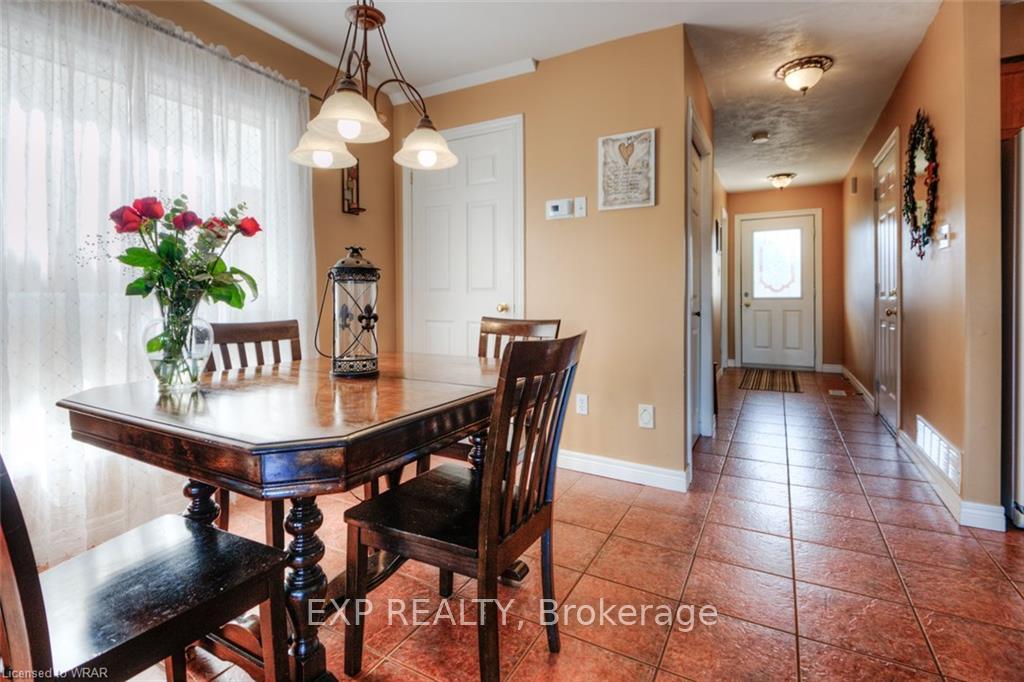 Photo 11 of Unit MAIN LEVEL, 89 Milson Crescent, Guelph, Kortright Hills — HOMEH