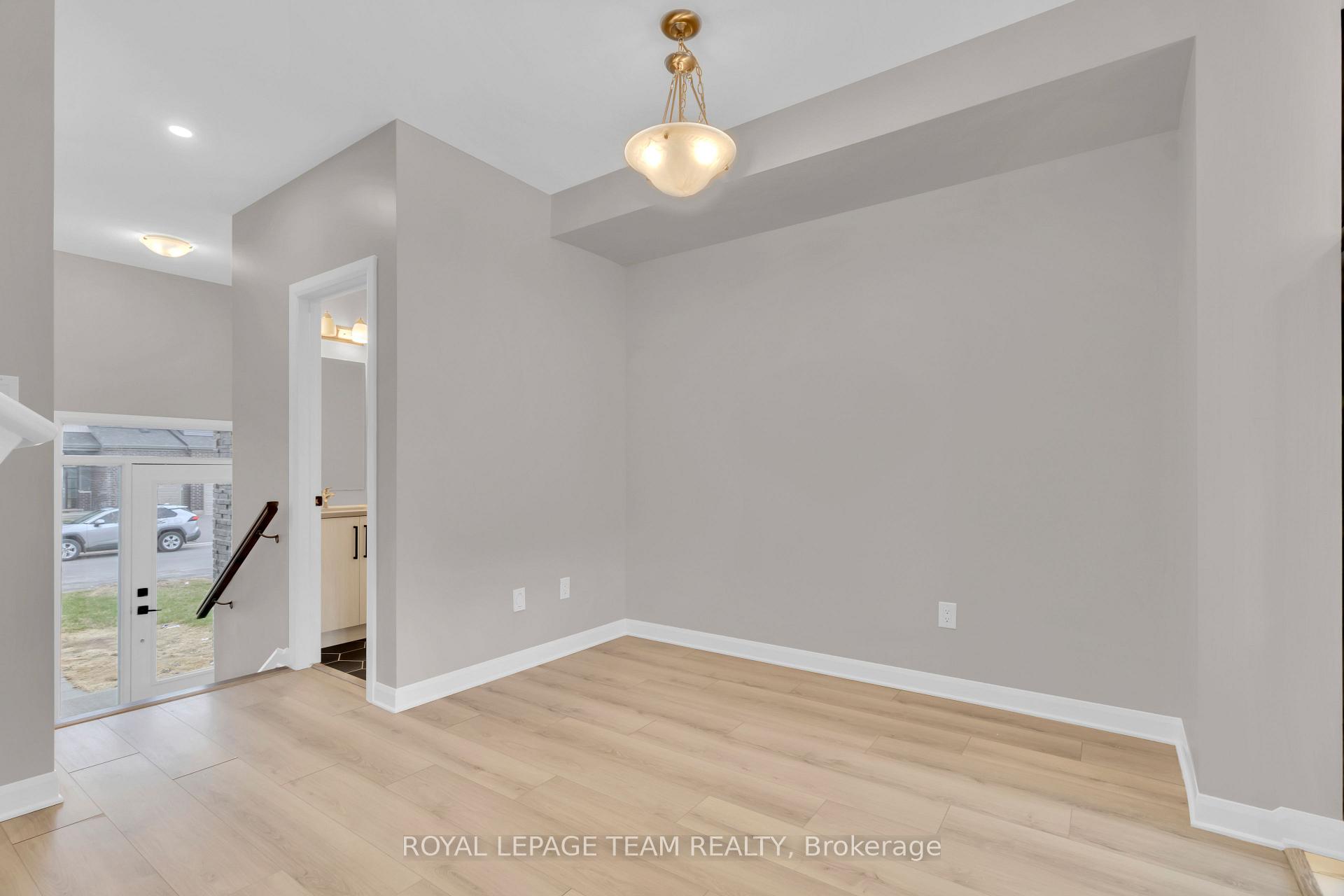 Photo 10 of 736 Cashmere Terrace, Ottawa, Barrhaven - Heritage Park — HOMEH