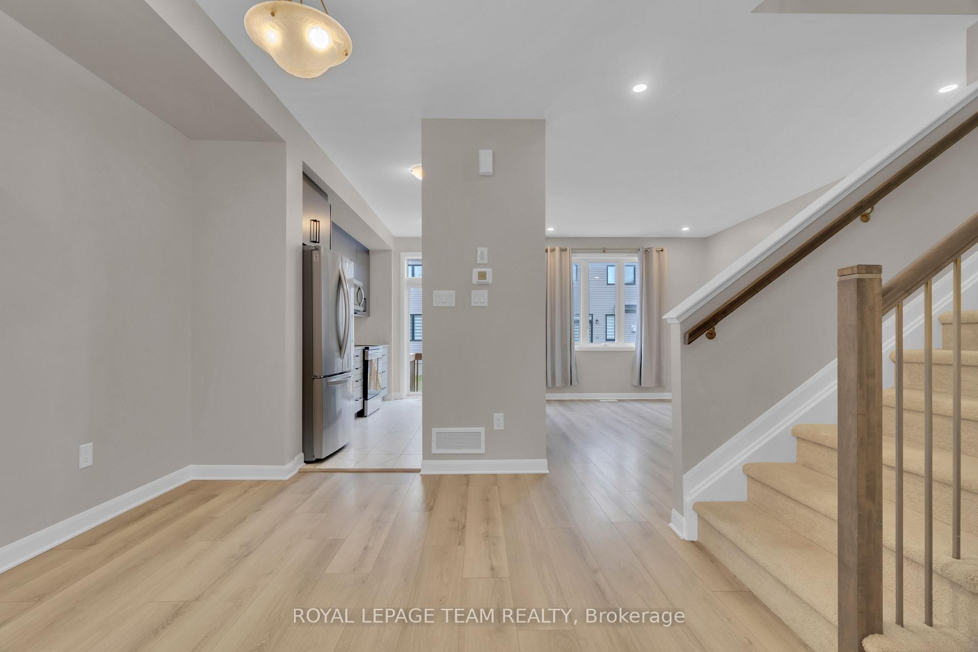 Photo 11 of 736 Cashmere Terrace, Ottawa, Barrhaven - Heritage Park — HOMEH