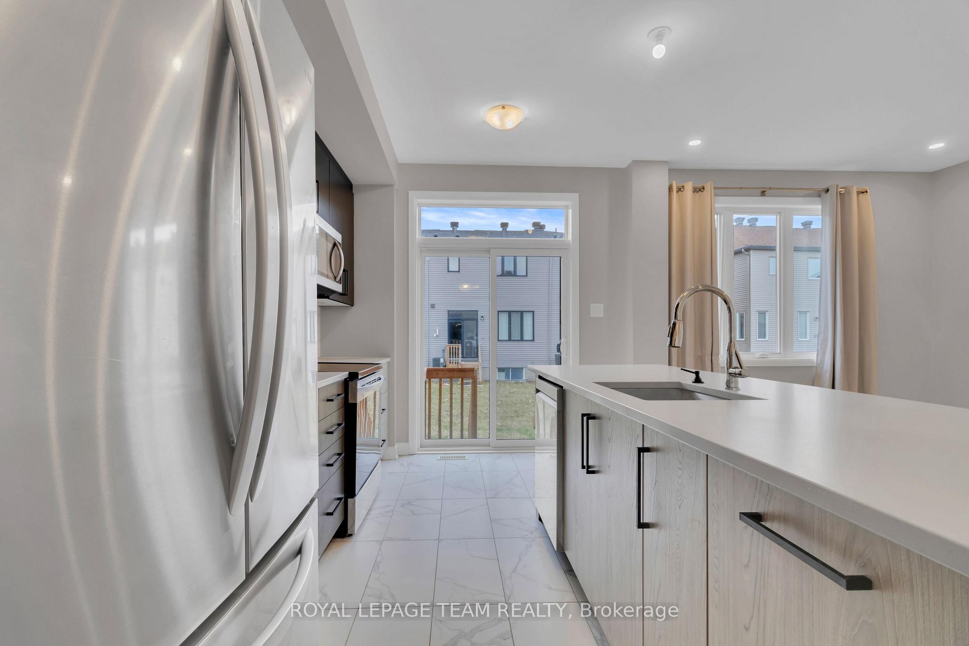 Photo 15 of 736 Cashmere Terrace, Ottawa, Barrhaven - Heritage Park — HOMEH