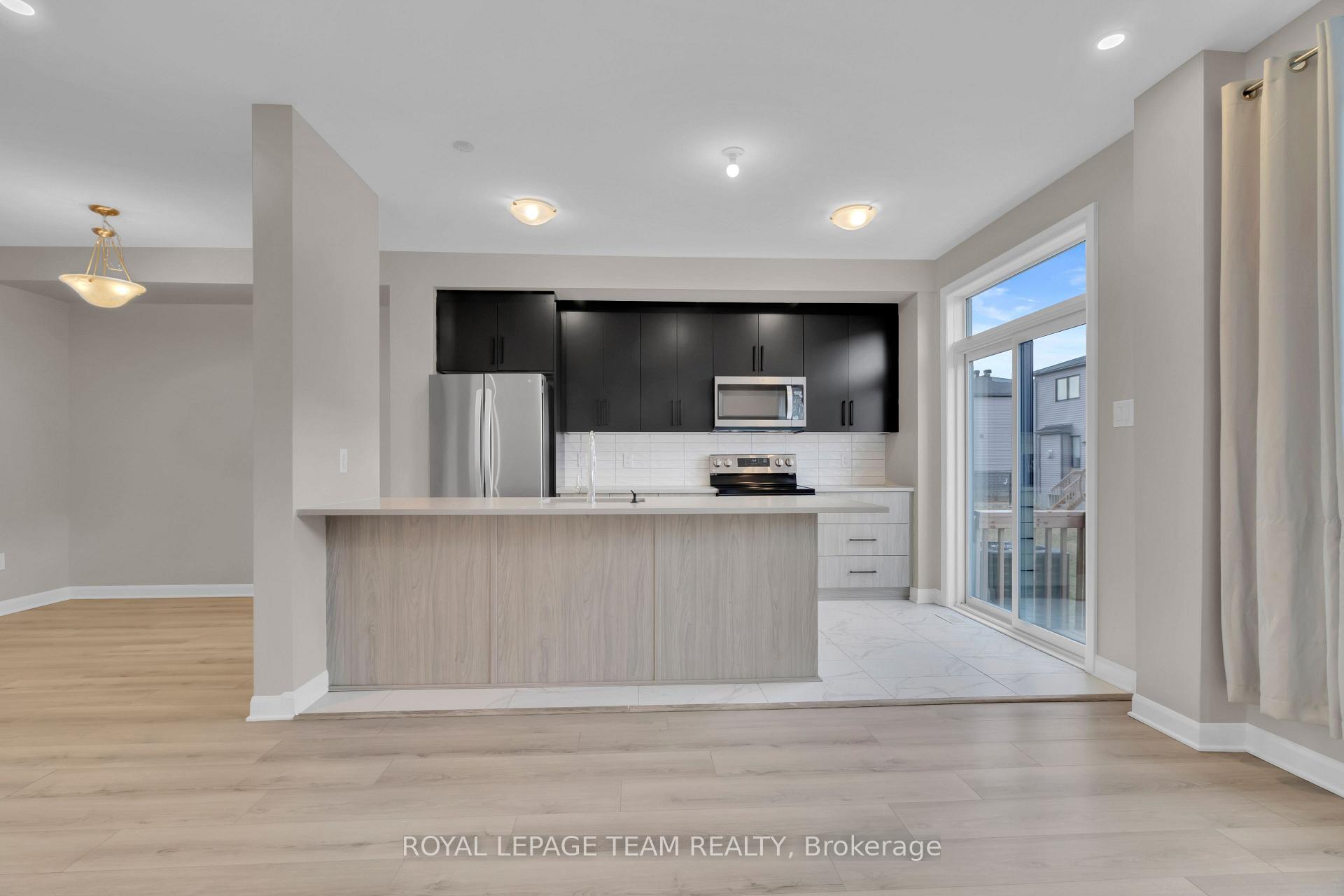 Photo 17 of 736 Cashmere Terrace, Ottawa, Barrhaven - Heritage Park — HOMEH