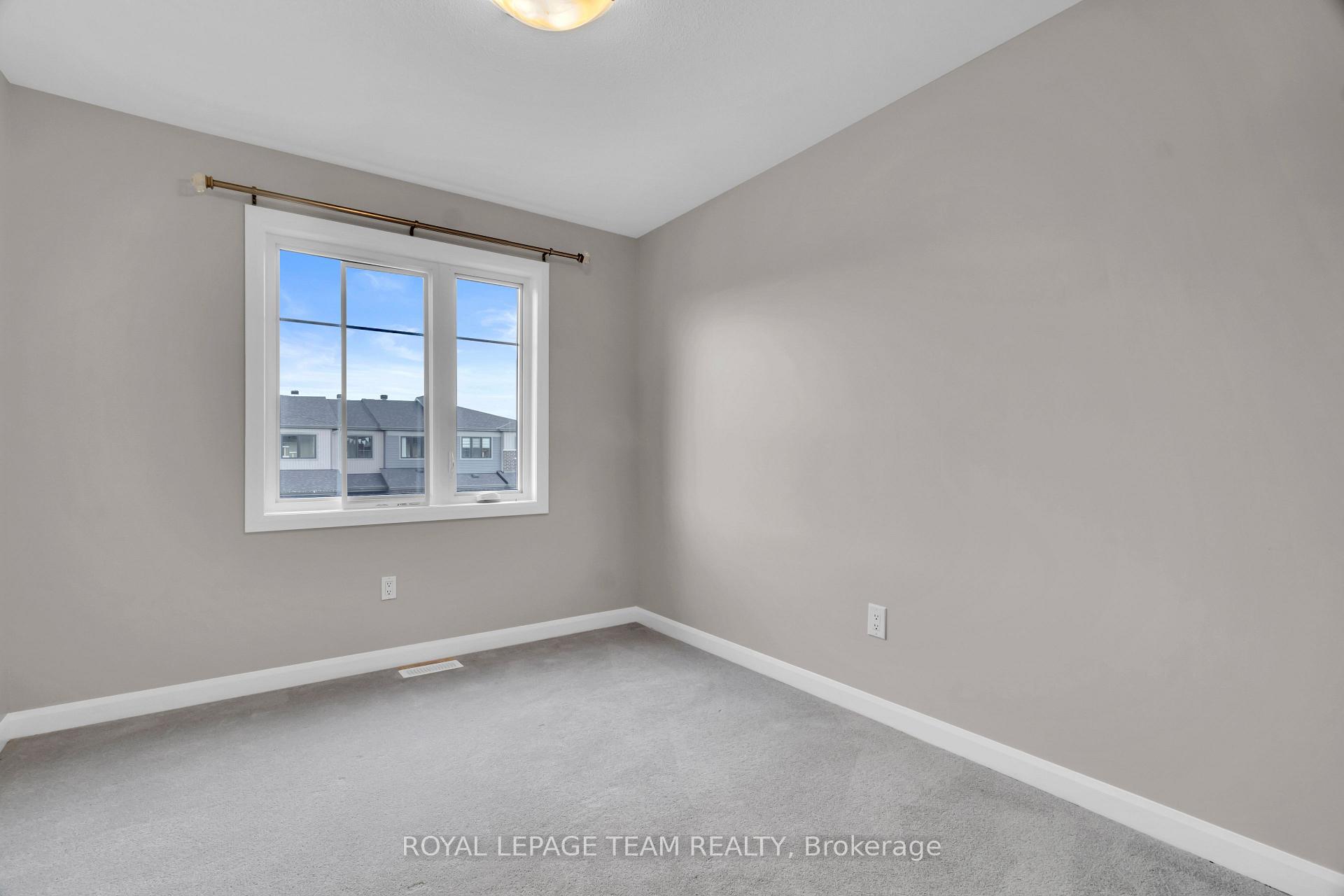 Photo 32 of 736 Cashmere Terrace, Ottawa, Barrhaven - Heritage Park — HOMEH