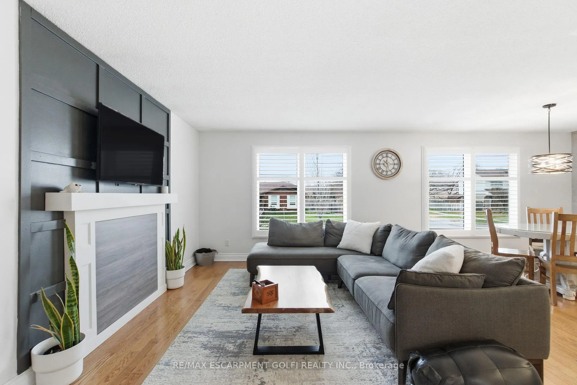 Photo 6 of 71 Allanbrook Street, Hamilton, Stoney Creek Mountain — HOMEH
