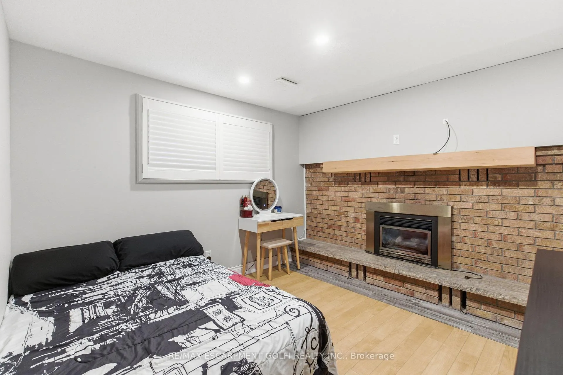 Photo 27 of 71 Allanbrook Street, Hamilton, Stoney Creek Mountain — HOMEH