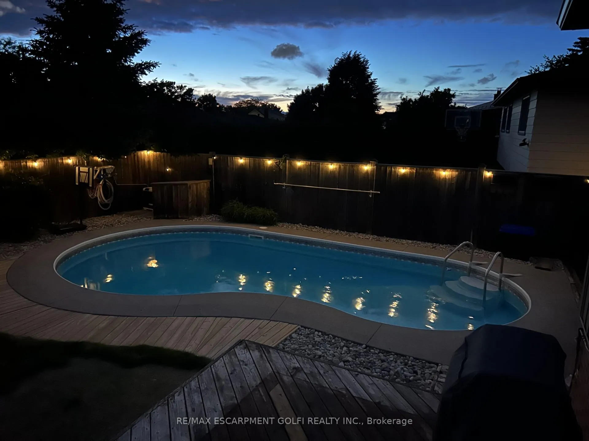 Photo 36 of 71 Allanbrook Street, Hamilton, Stoney Creek Mountain — HOMEH