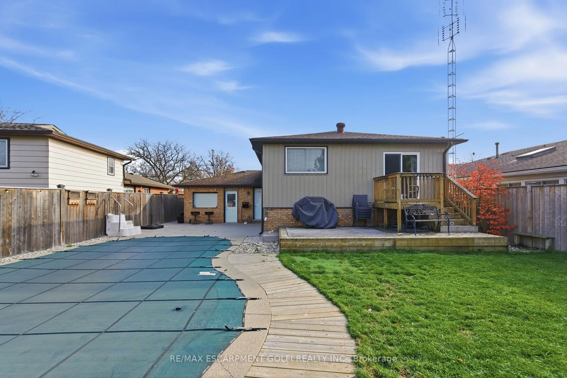 Photo 37 of 71 Allanbrook Street, Hamilton, Stoney Creek Mountain — HOMEH