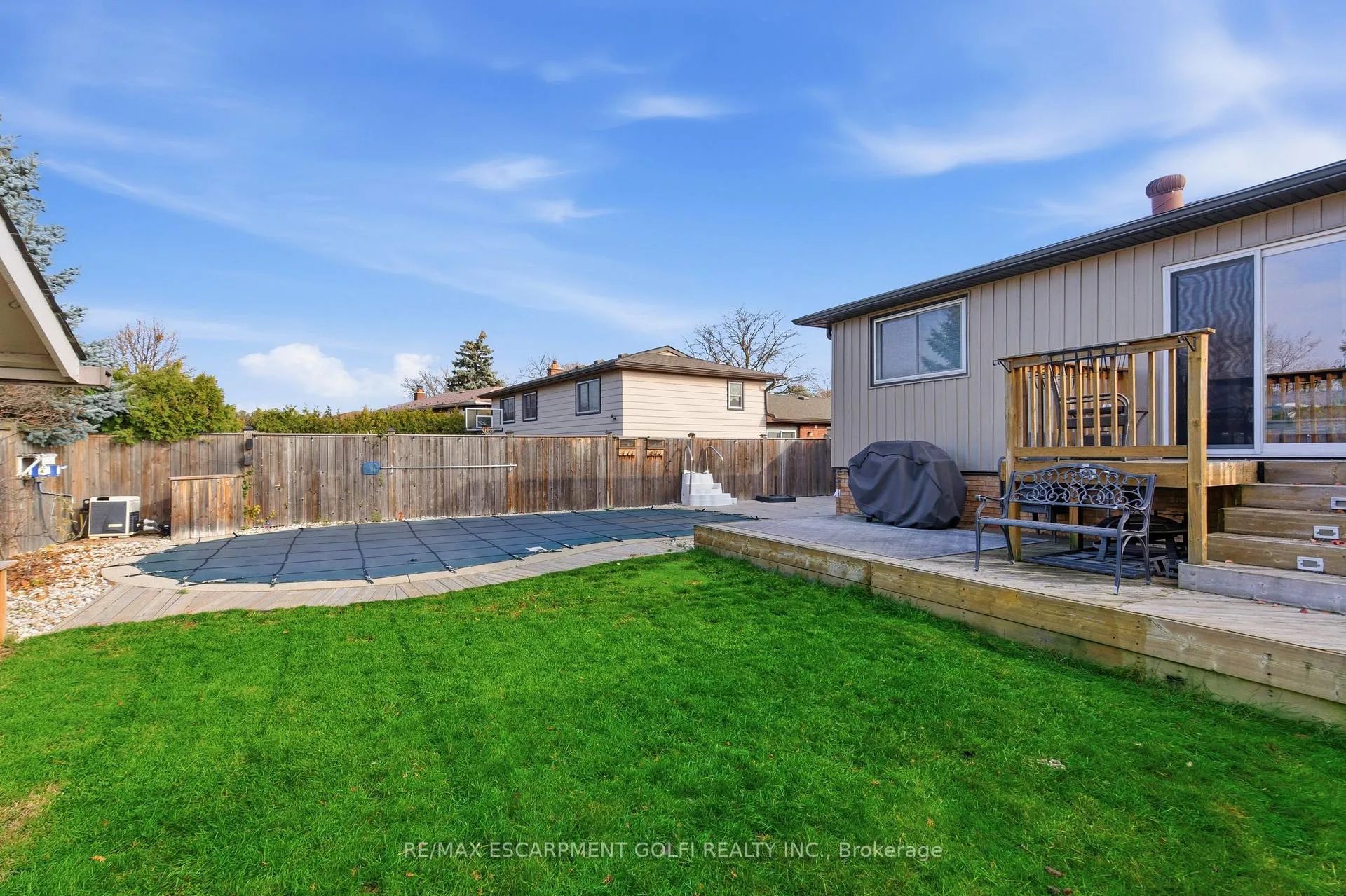 Photo 38 of 71 Allanbrook Street, Hamilton, Stoney Creek Mountain — HOMEH