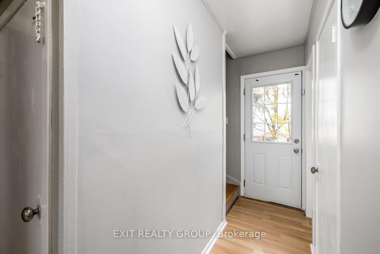 Photo 6 of 124 Humewood Drive, Belleville, Belleville Ward — HOMEH