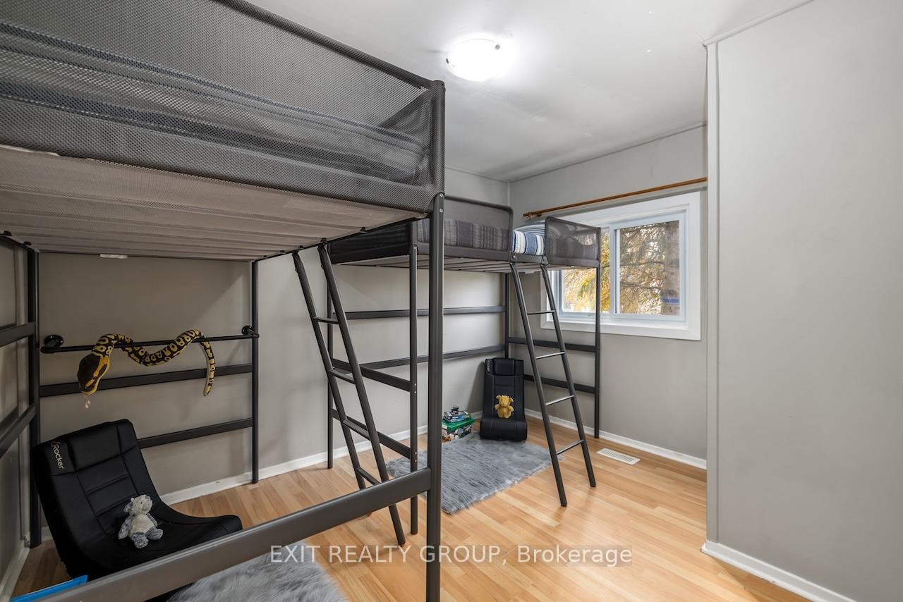 Photo 11 of 124 Humewood Drive, Belleville, Belleville Ward — HOMEH