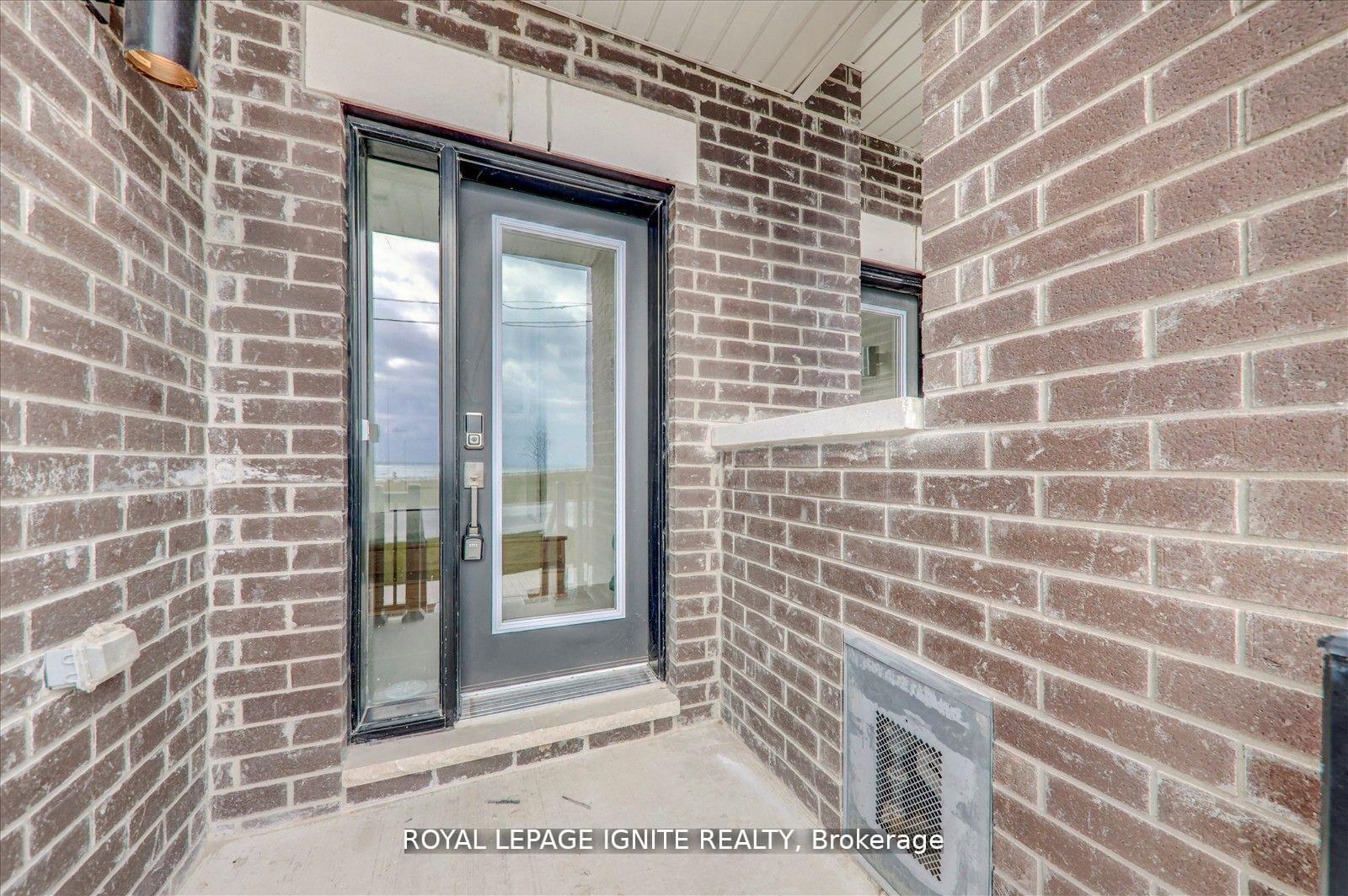 Photo 4 of 575 Port Darlington Road, Clarington, Bowmanville — HOMEH