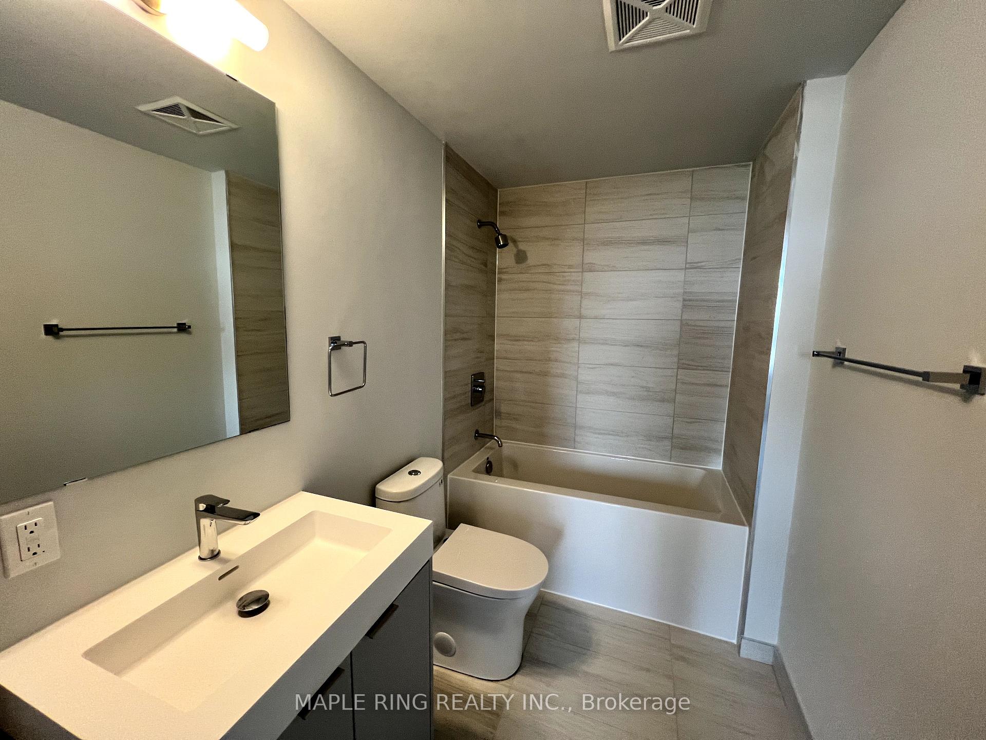 Photo 3 of Unit 4310, 2920 Highway 7 Road, Vaughan, Concord — HOMEH