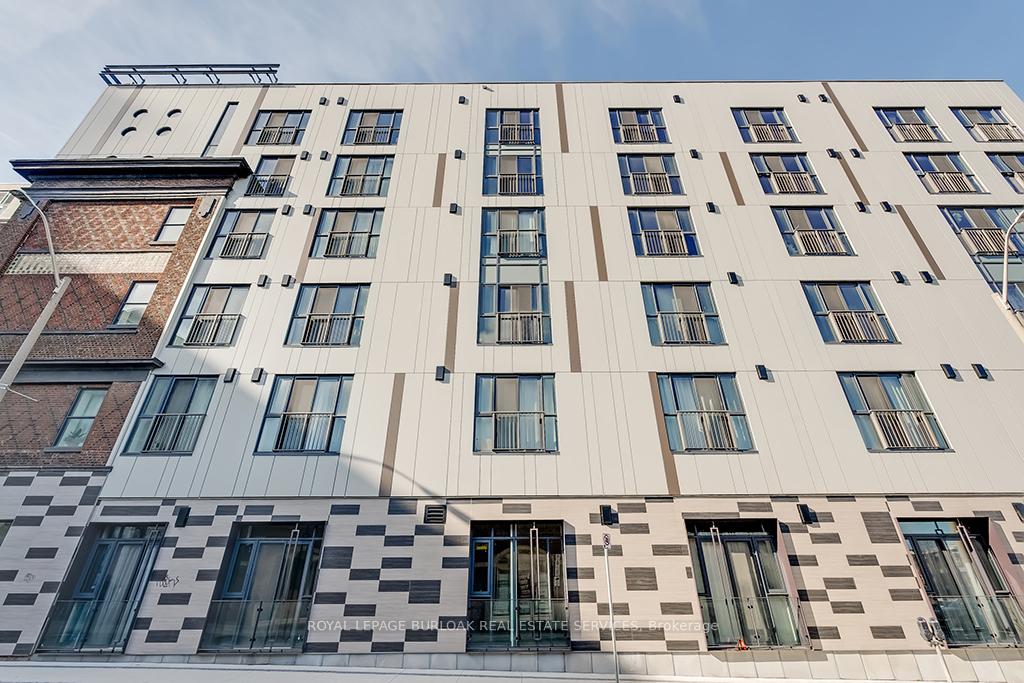 Photo 3 of Unit 103, 121 King Street E, Hamilton, Beasley — HOMEH