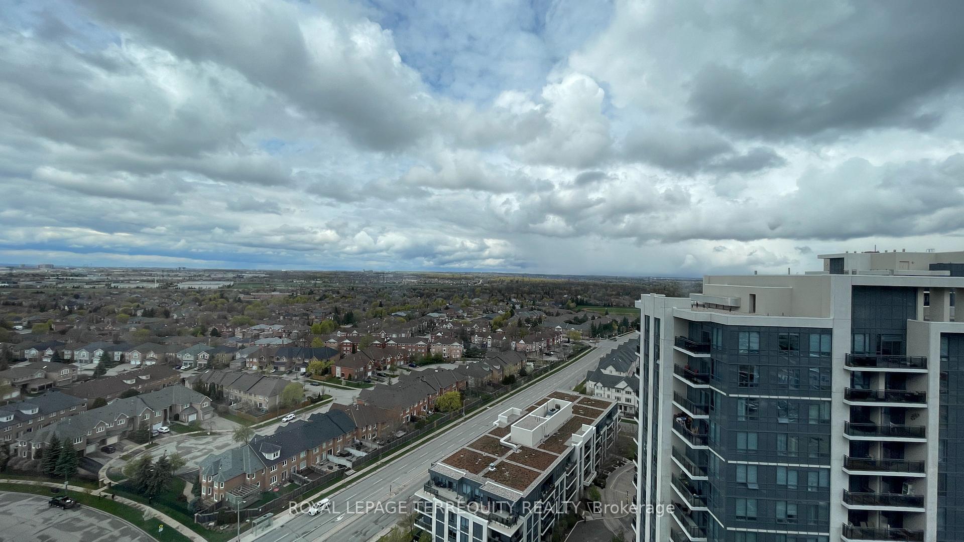 Front of Unit 1805E, 20 Gatineau Drive