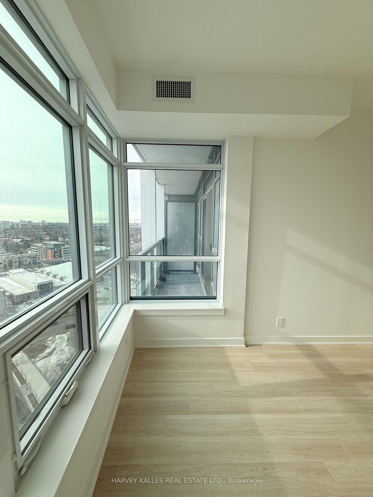 Photo 11 of Unit 1511A, 30 Upper Mall Way, Vaughan, Brownridge — HOMEH