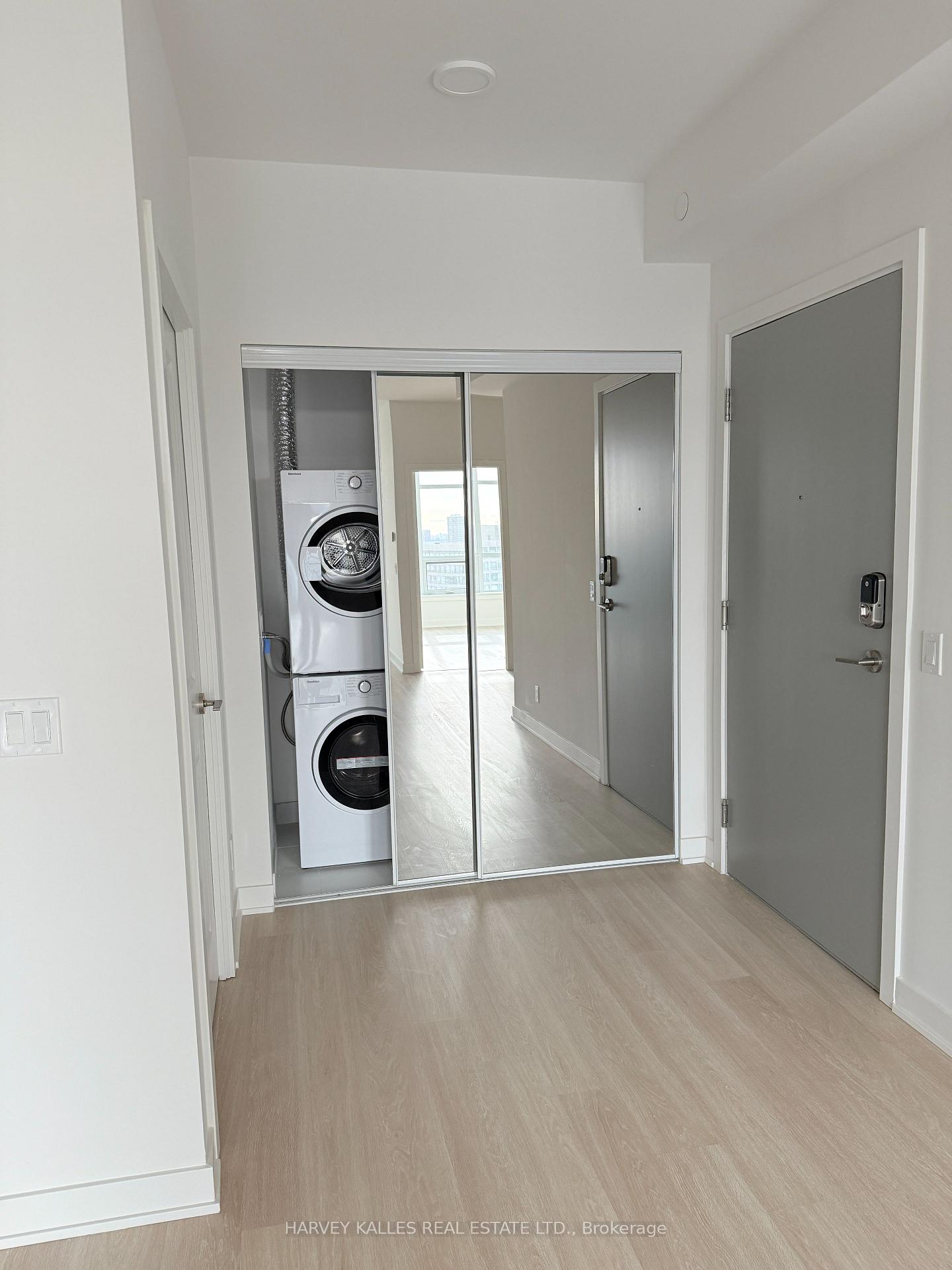 Photo 5 of Unit 1511A, 30 Upper Mall Way, Vaughan, Brownridge — HOMEH