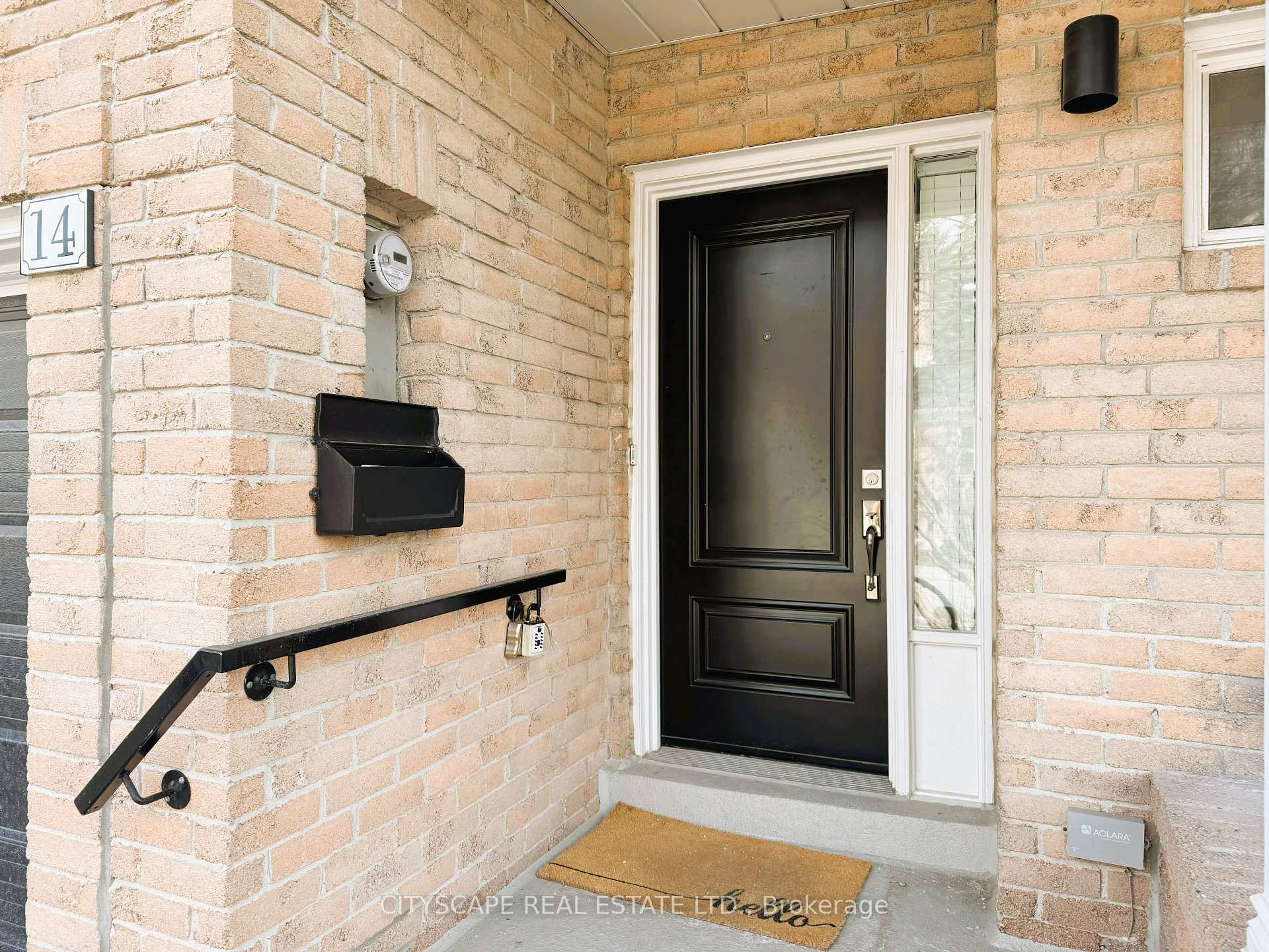 Photo 2 of Unit 14, 14 Tamarack Circle, Etobicoke, Kingsview Village-The Westway — HOMEH