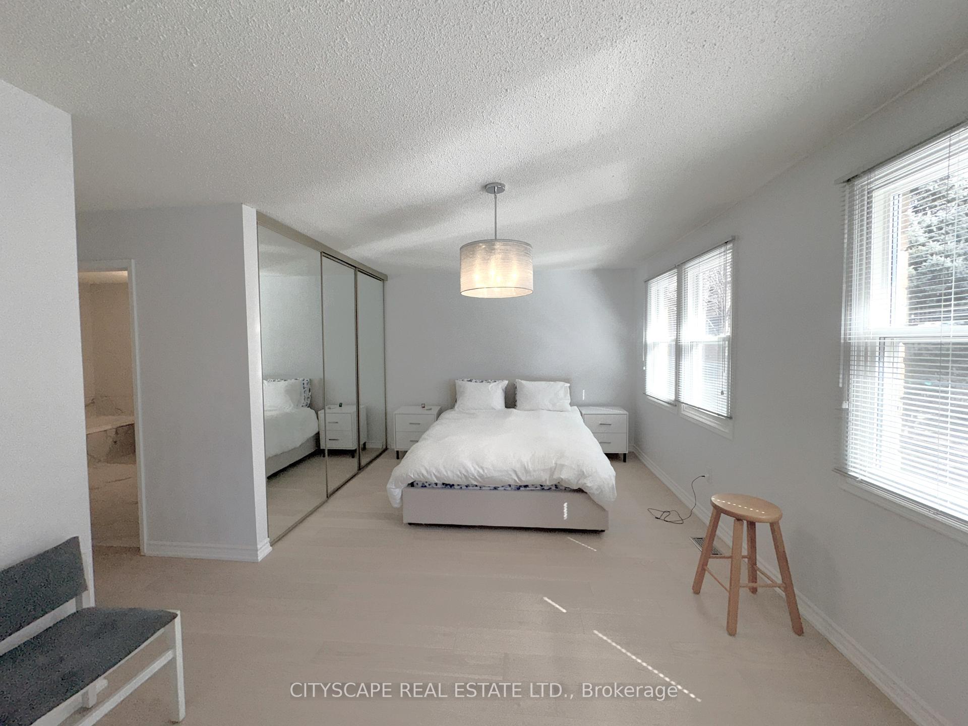Photo 8 of Unit 14, 14 Tamarack Circle, Etobicoke, Kingsview Village-The Westway — HOMEH