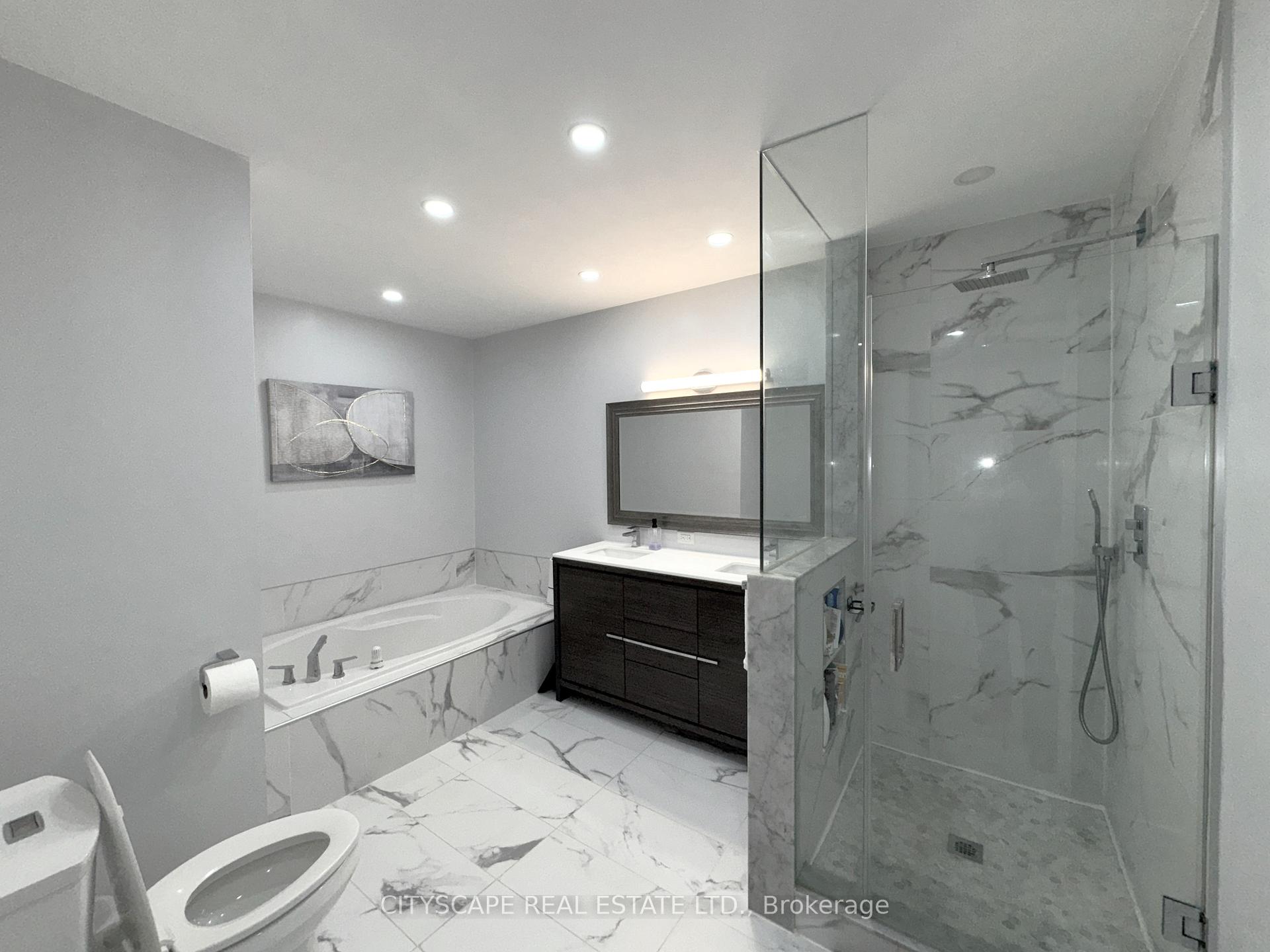 Photo 5 of Unit 14, 14 Tamarack Circle, Etobicoke, Kingsview Village-The Westway — HOMEH