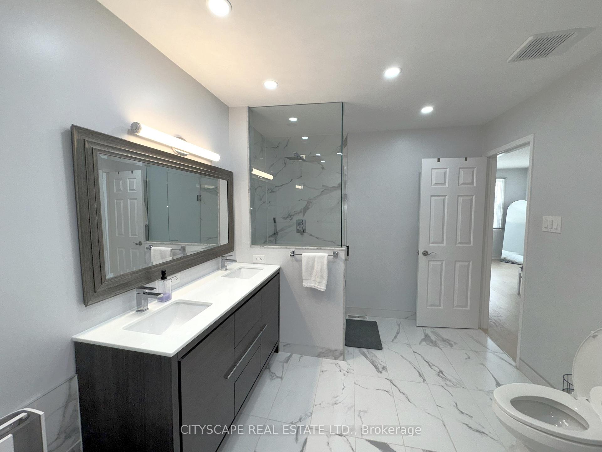 Photo 23 of Unit 14, 14 Tamarack Circle, Etobicoke, Kingsview Village-The Westway — HOMEH