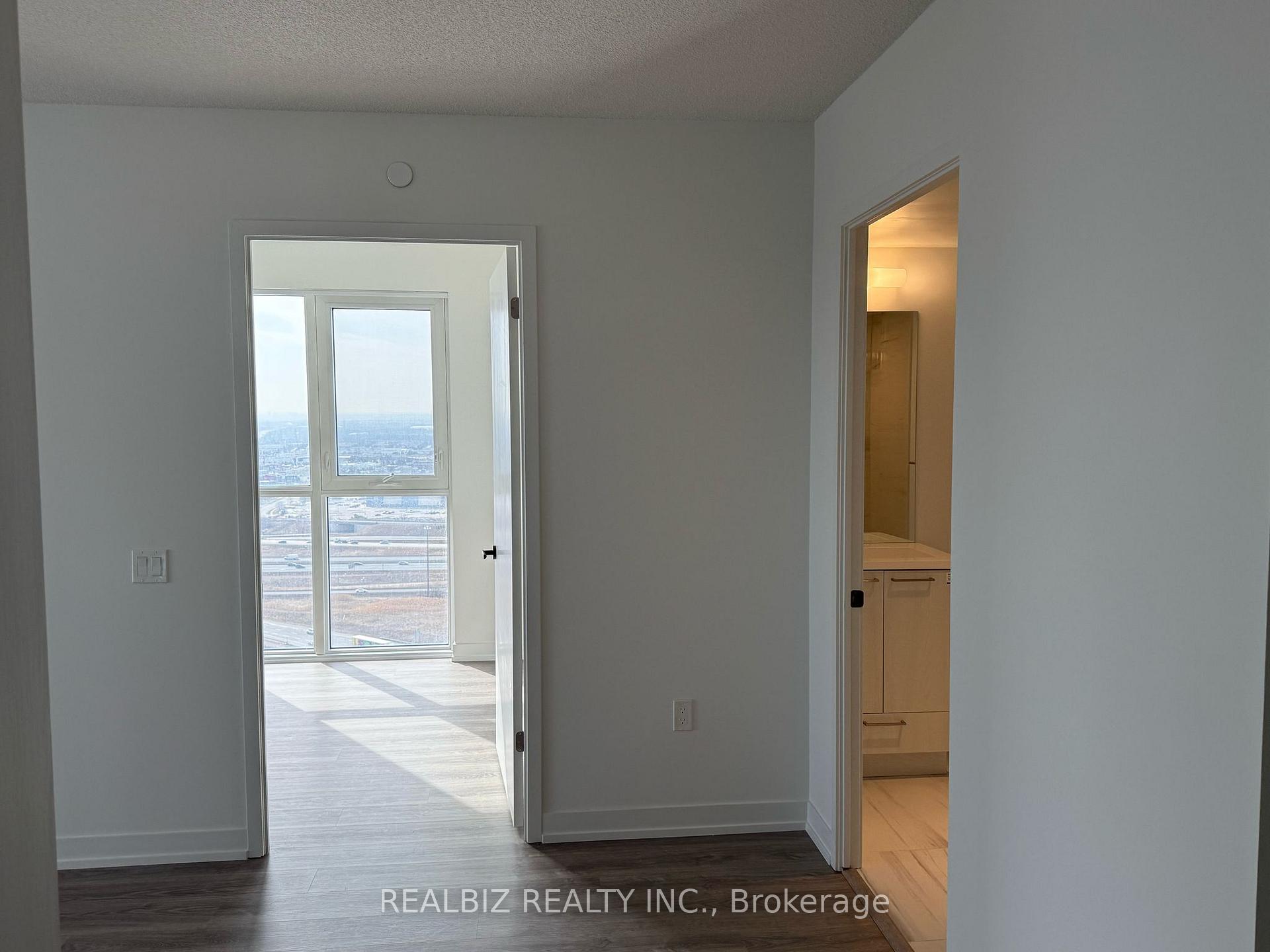 Photo 4 of Unit 2906, 195 Commerce Street, Vaughan, Vaughan Corporate Centre — HOMEH