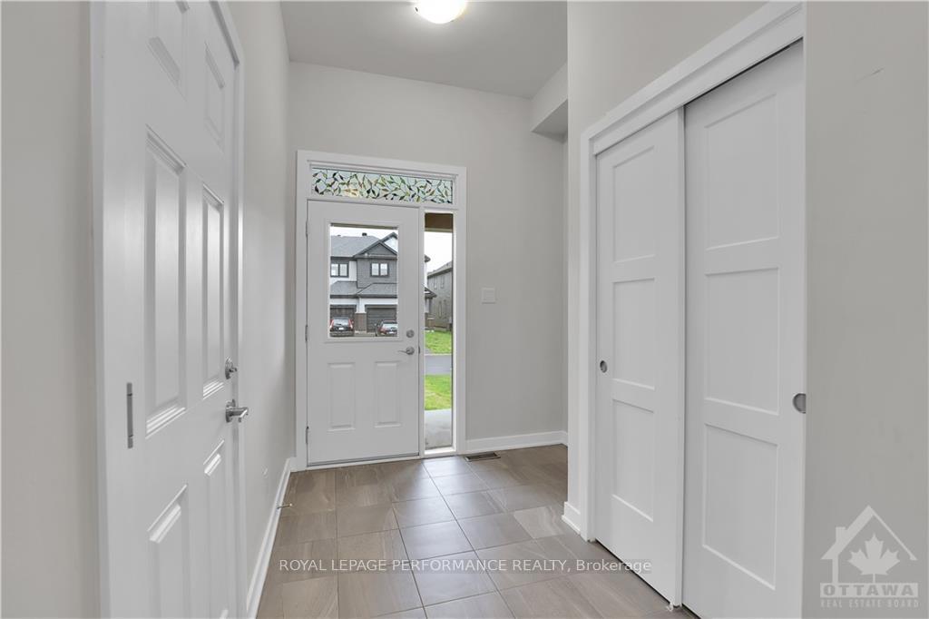 Photo 3 of 316 Grackle Street, Ottawa, Blossom Park/Kemp Park/Findlay Creek — HOMEH