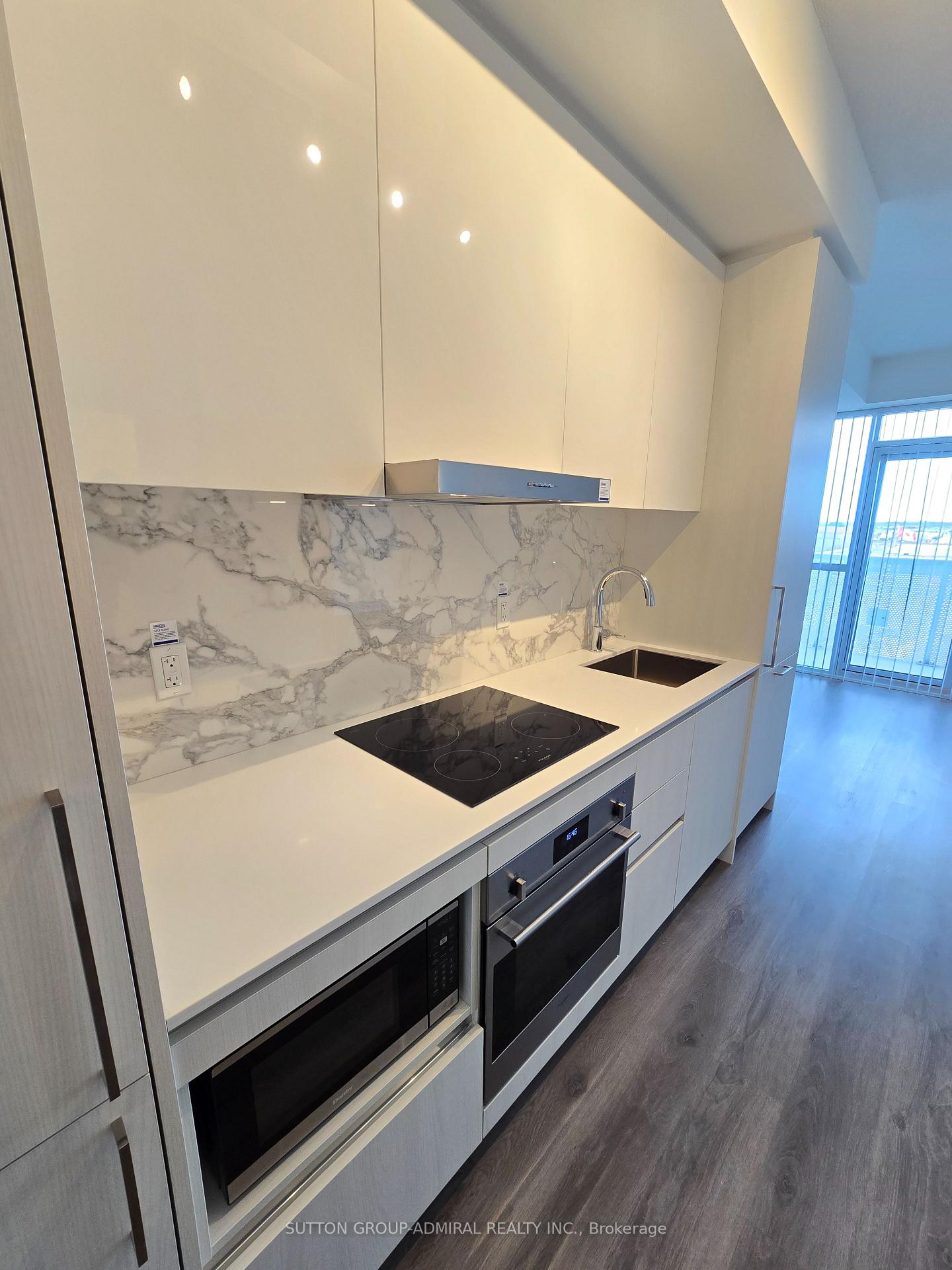 Photo 2 of Unit 911, 225 Commerce Street, Vaughan, Vaughan Corporate Centre — HOMEH