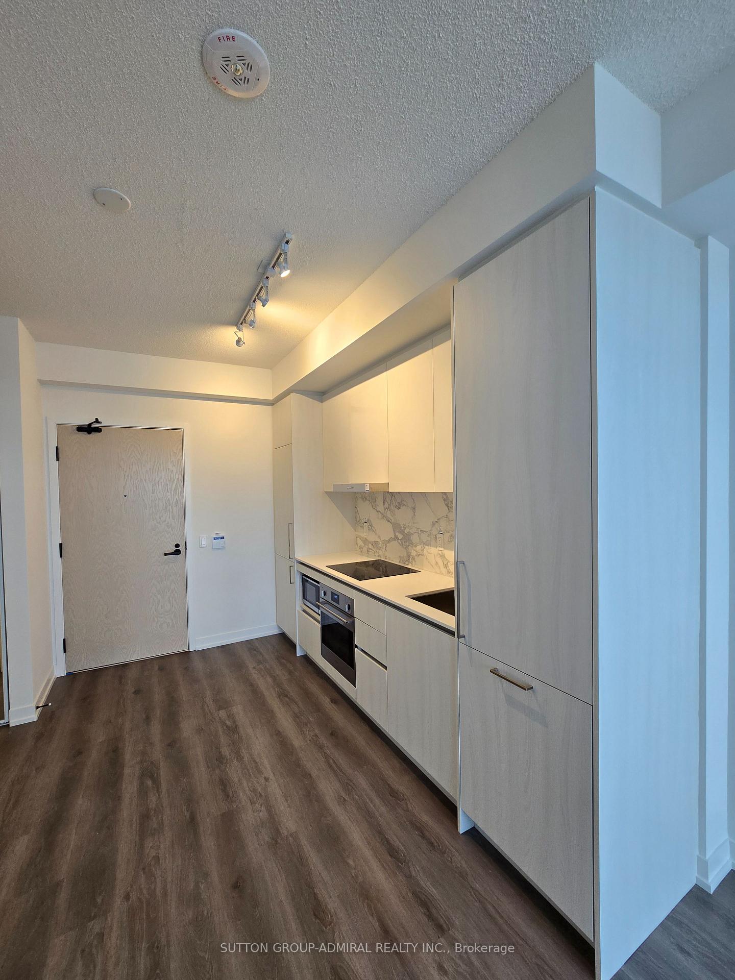 Photo 5 of Unit 911, 225 Commerce Street, Vaughan, Vaughan Corporate Centre — HOMEH