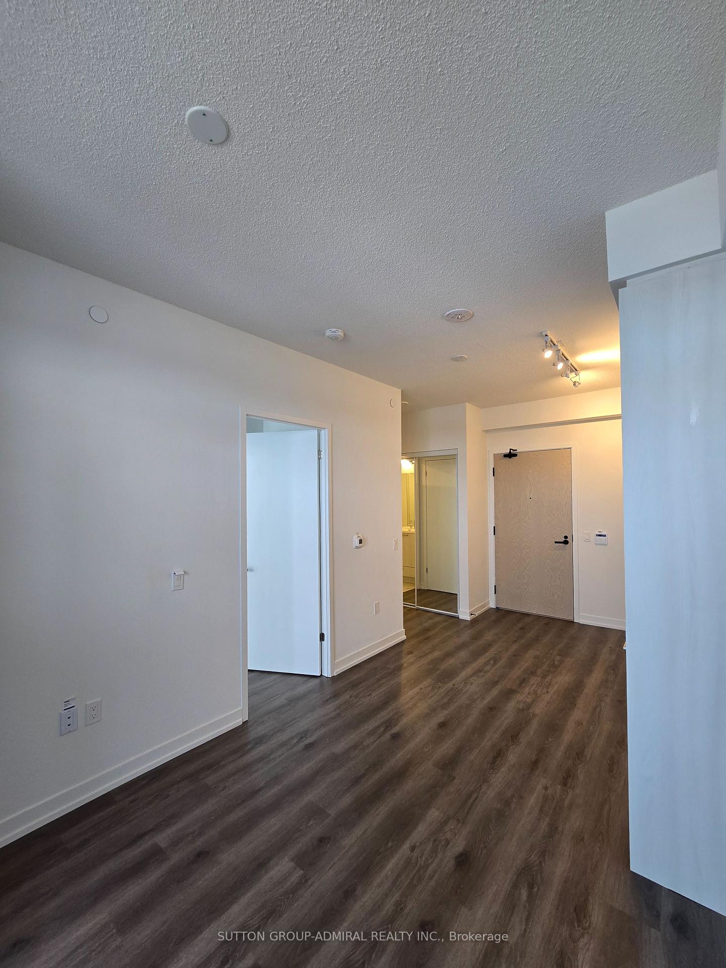 Photo 13 of Unit 911, 225 Commerce Street, Vaughan, Vaughan Corporate Centre — HOMEH