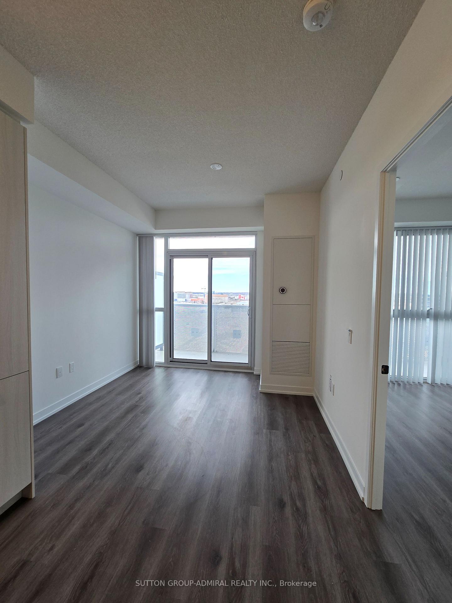 Photo 11 of Unit 911, 225 Commerce Street, Vaughan, Vaughan Corporate Centre — HOMEH