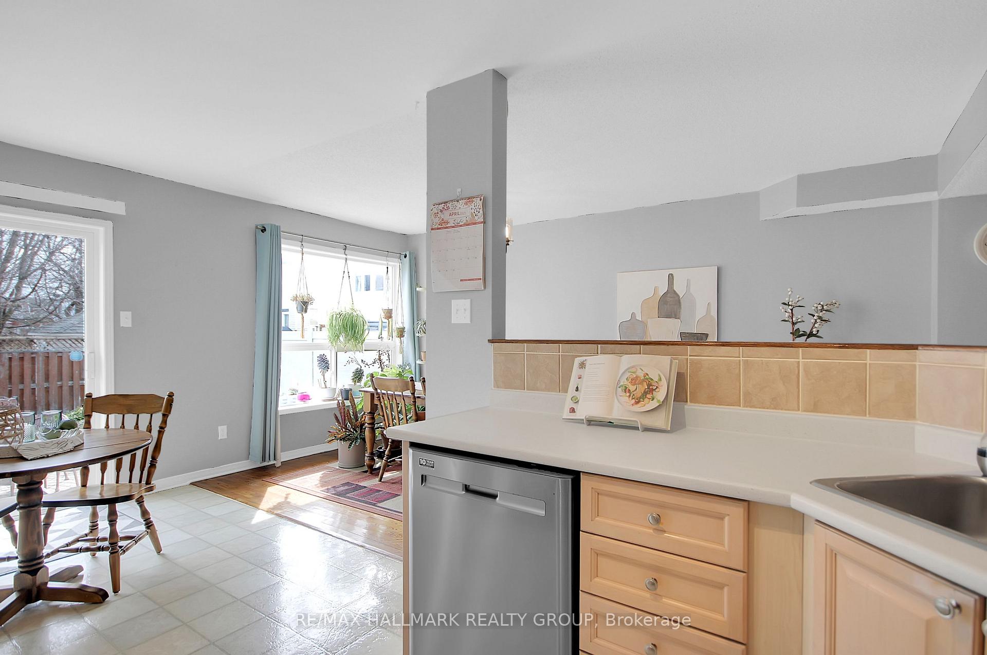 Photo 8 of 37 Sutcliffe Terrace, Ottawa, Barrhaven - Longfields — HOMEH