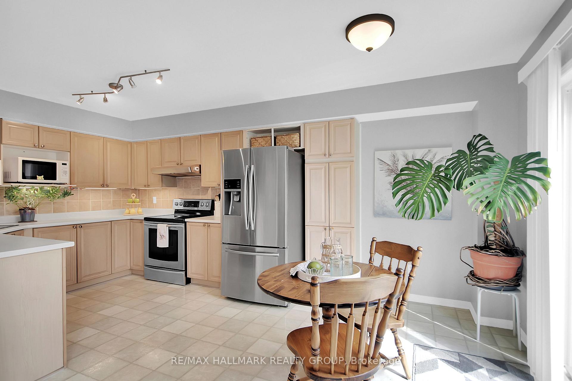 Photo 9 of 37 Sutcliffe Terrace, Ottawa, Barrhaven - Longfields — HOMEH