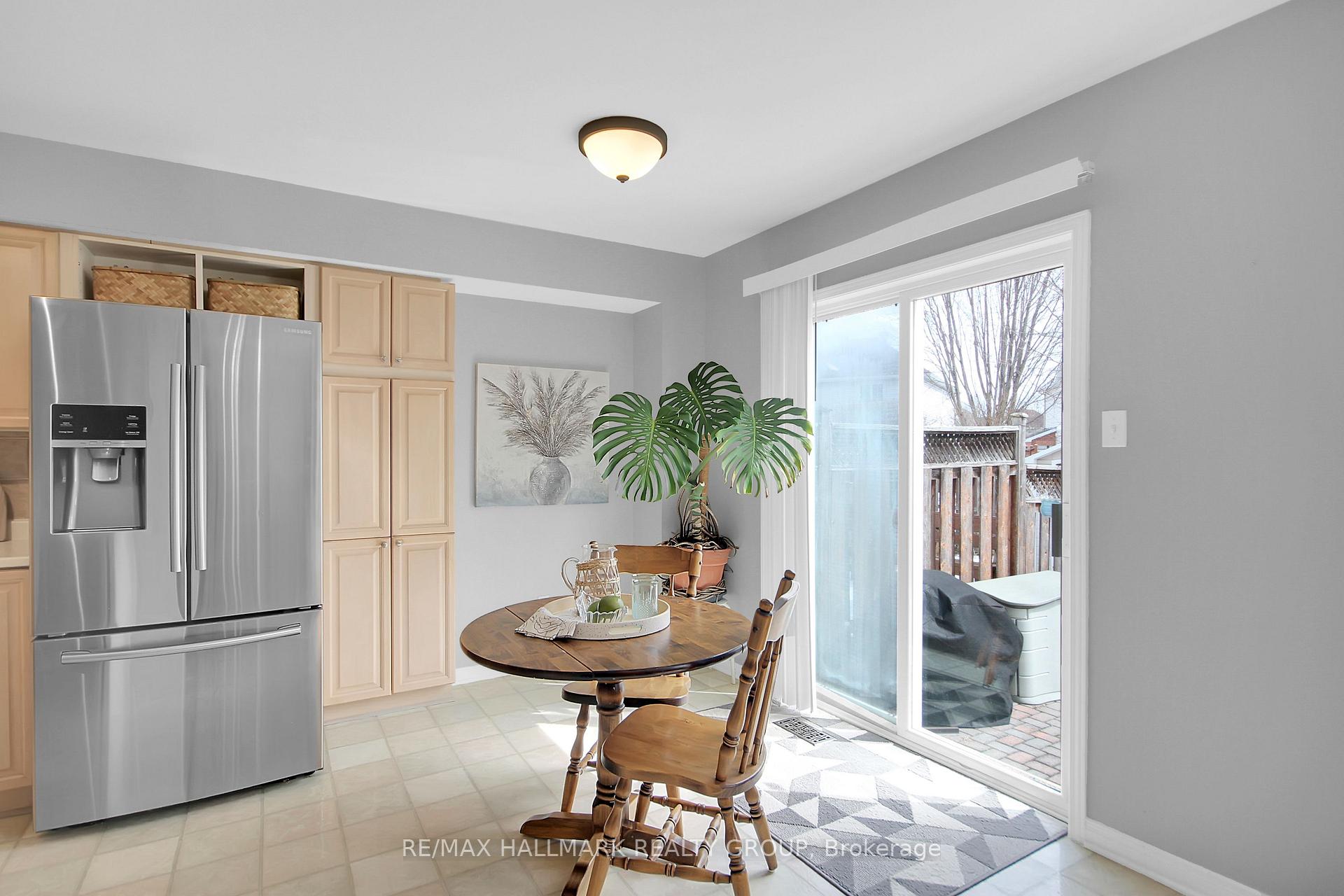 Photo 10 of 37 Sutcliffe Terrace, Ottawa, Barrhaven - Longfields — HOMEH