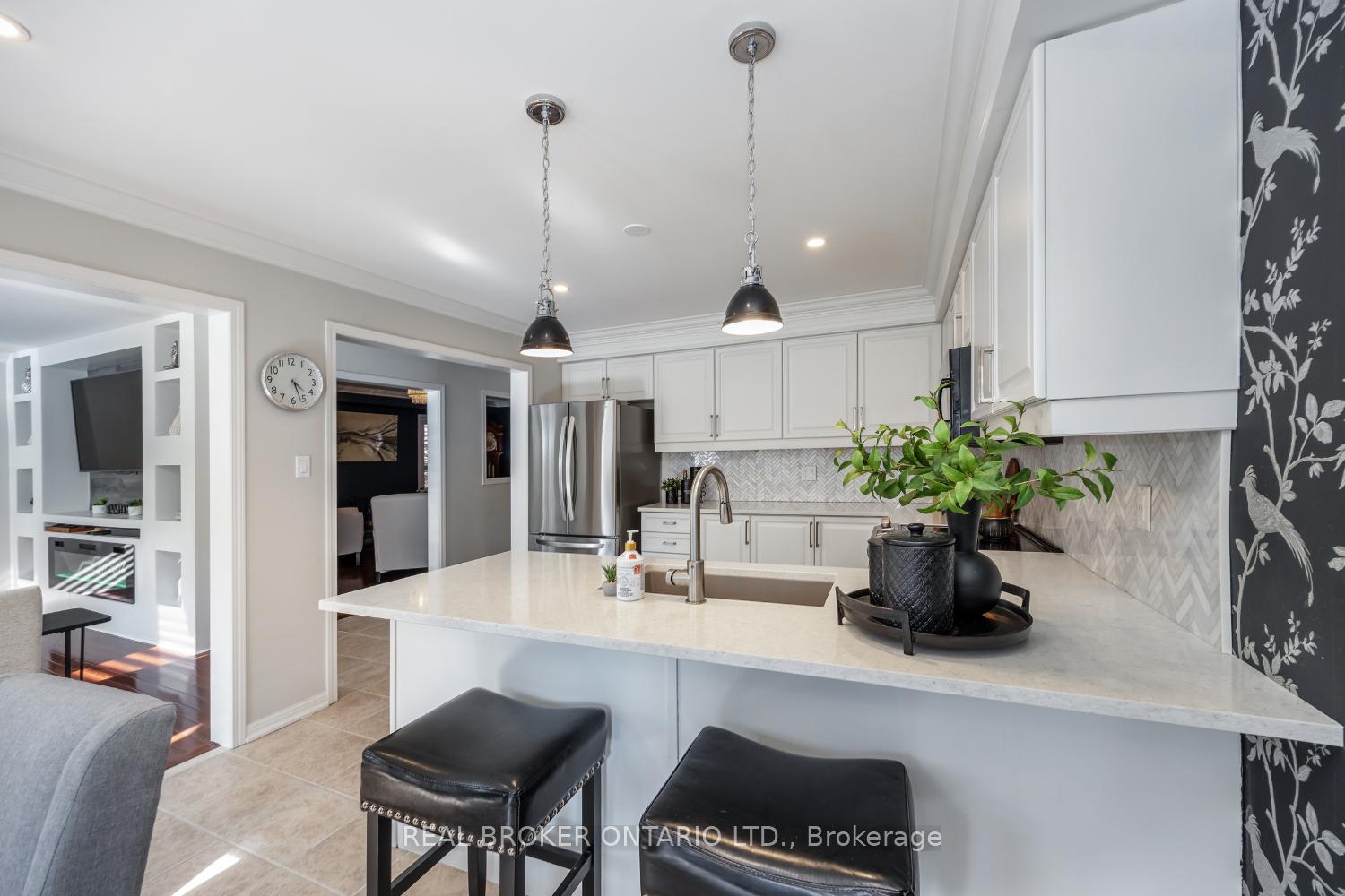 Photo 13 of 18 Nicks Street, Clarington, Bowmanville — HOMEH