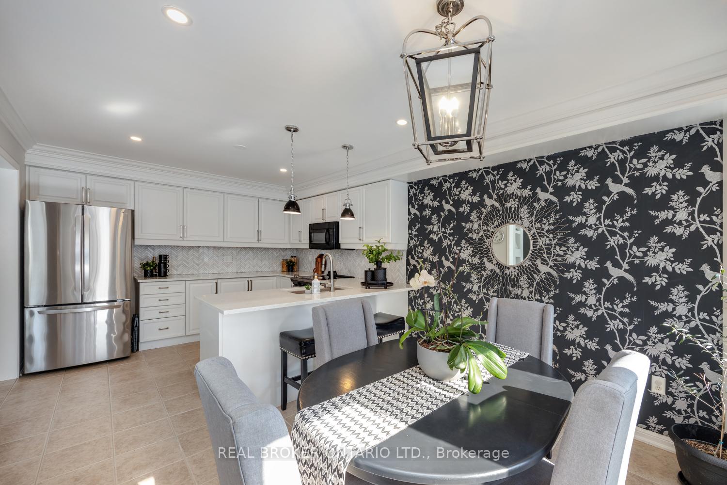 Photo 14 of 18 Nicks Street, Clarington, Bowmanville — HOMEH