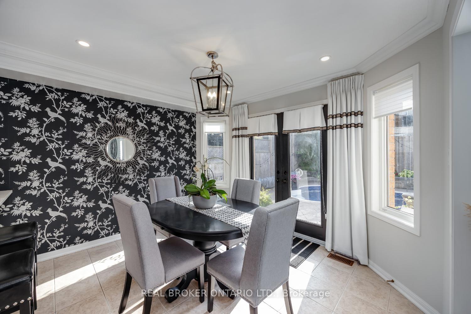Photo 15 of 18 Nicks Street, Clarington, Bowmanville — HOMEH