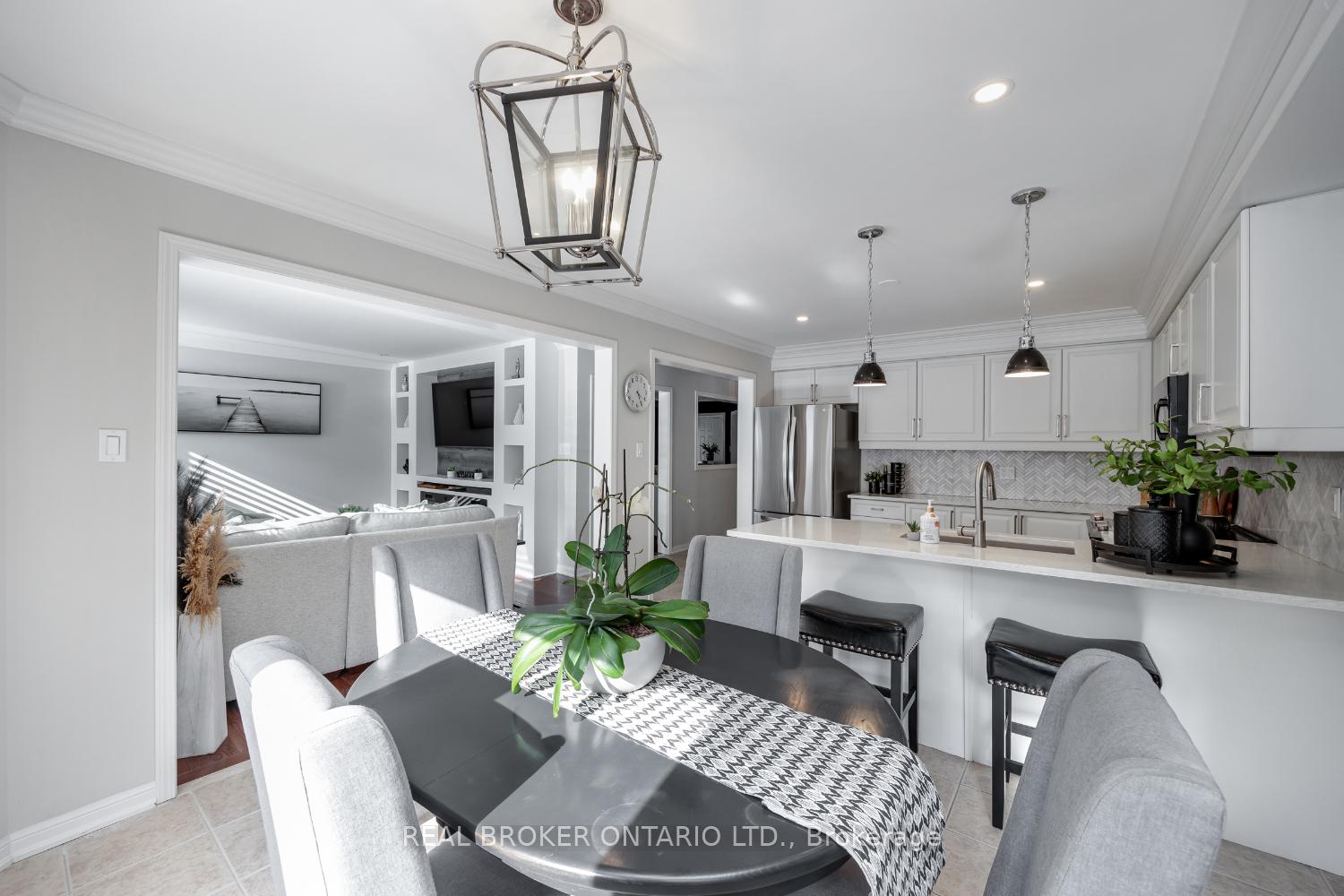 Photo 16 of 18 Nicks Street, Clarington, Bowmanville — HOMEH