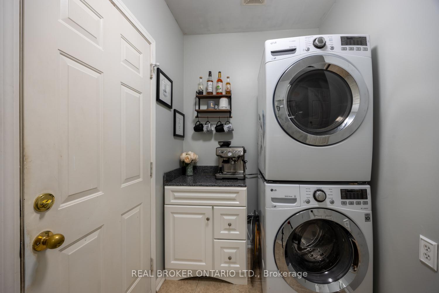 Photo 19 of 18 Nicks Street, Clarington, Bowmanville — HOMEH