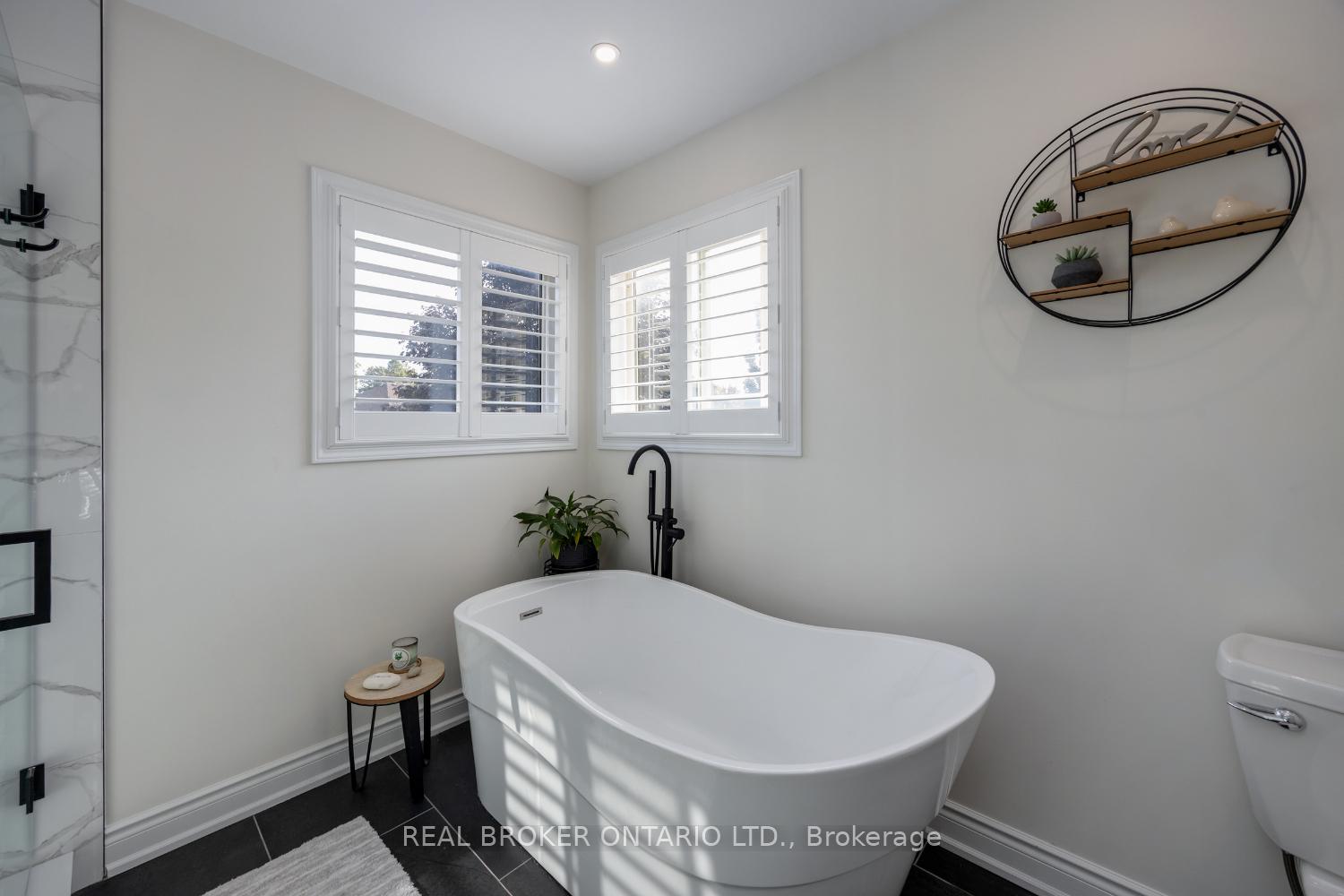 Photo 24 of 18 Nicks Street, Clarington, Bowmanville — HOMEH