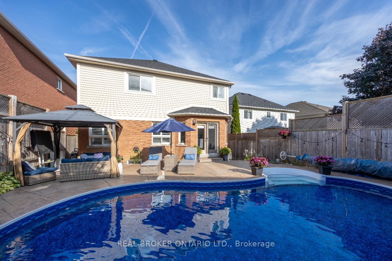 Photo 35 of 18 Nicks Street, Clarington, Bowmanville — HOMEH