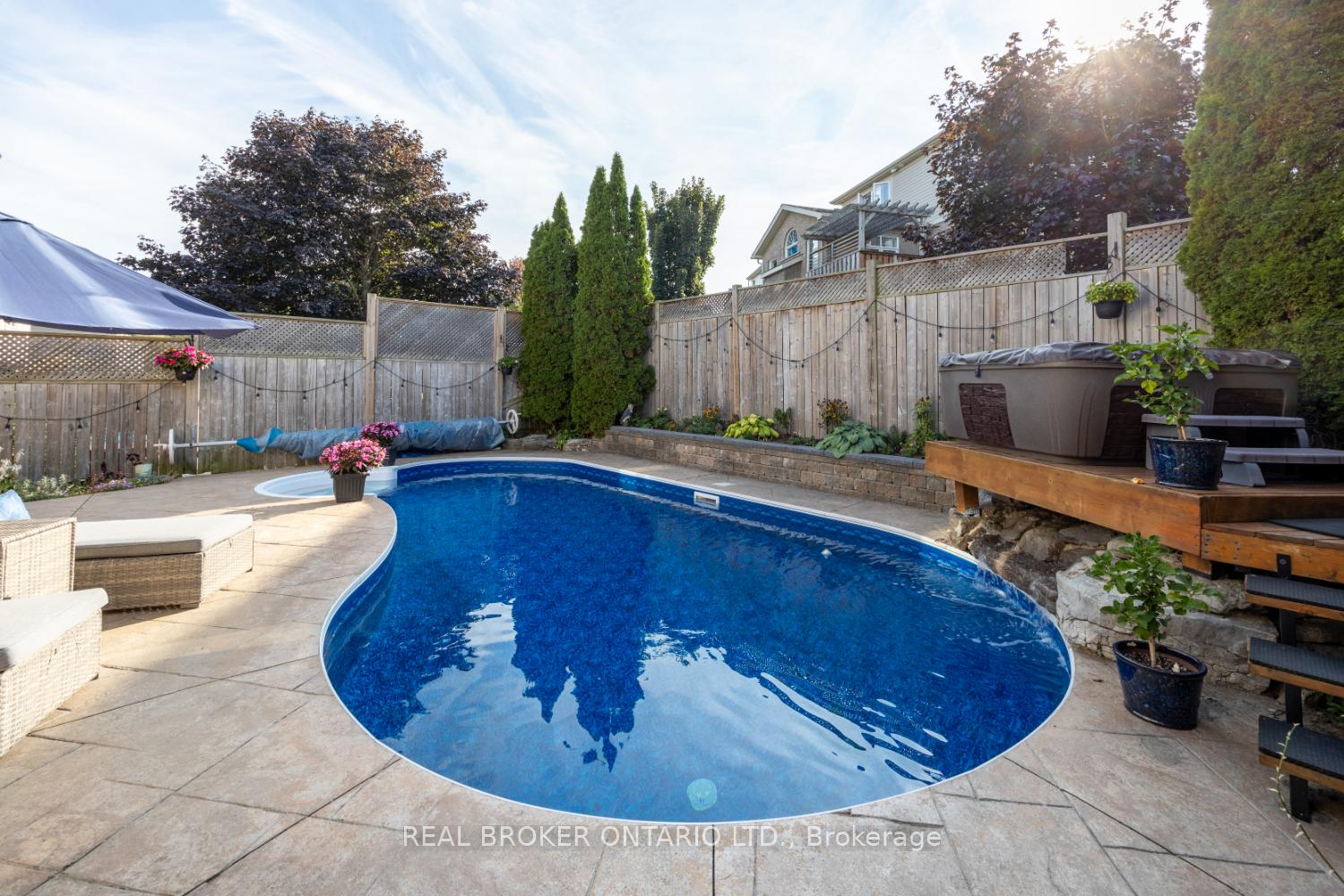 Photo 41 of 18 Nicks Street, Clarington, Bowmanville — HOMEH