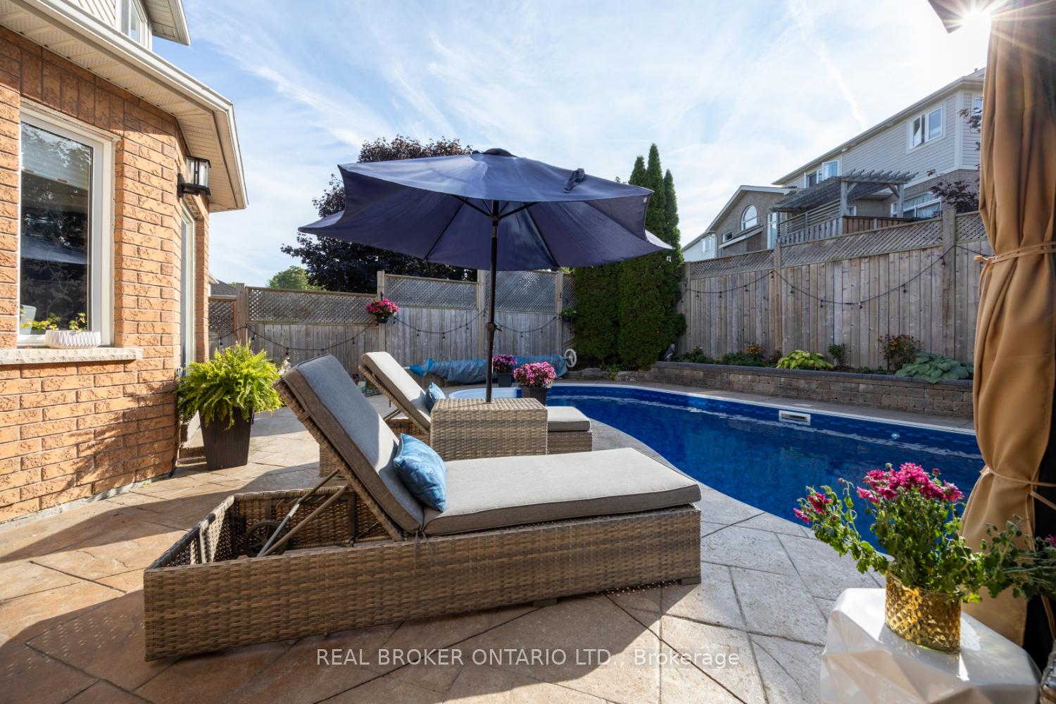 Photo 42 of 18 Nicks Street, Clarington, Bowmanville — HOMEH