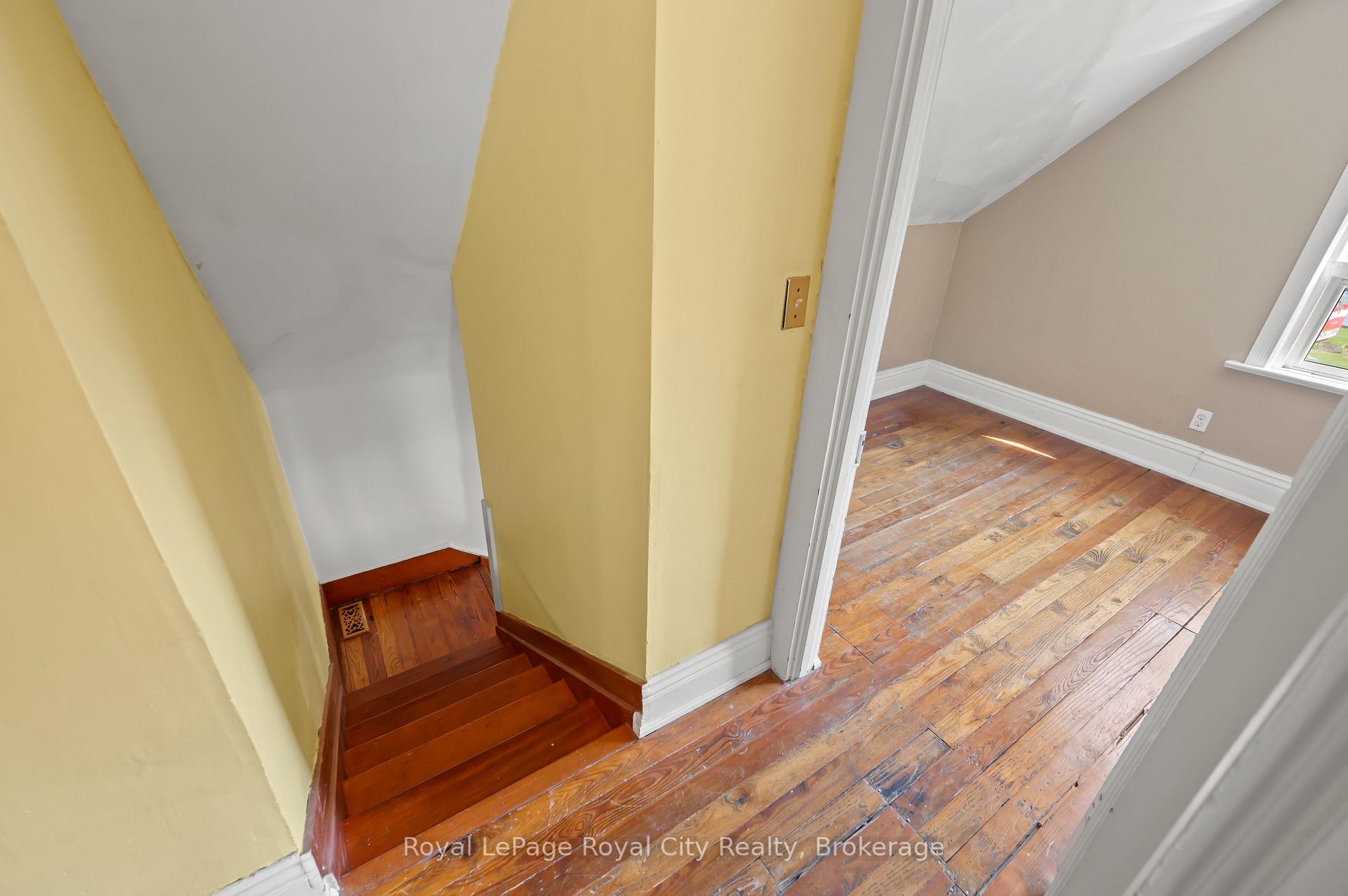 Photo 11 of 91 Stevenson Street S, Guelph, St. Patrick's Ward — HOMEH