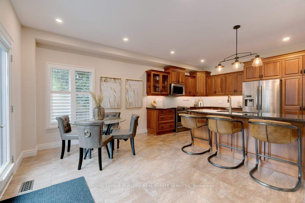 Photo 15 of 47 Premier Road, Hamilton, Waterdown — HOMEH