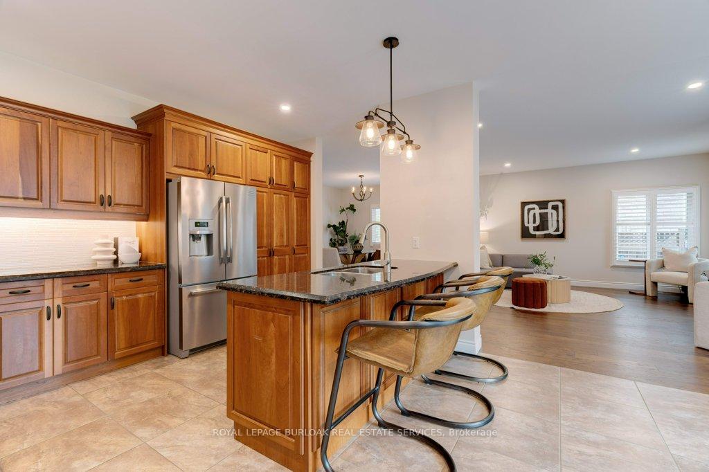 Photo 17 of 47 Premier Road, Hamilton, Waterdown — HOMEH